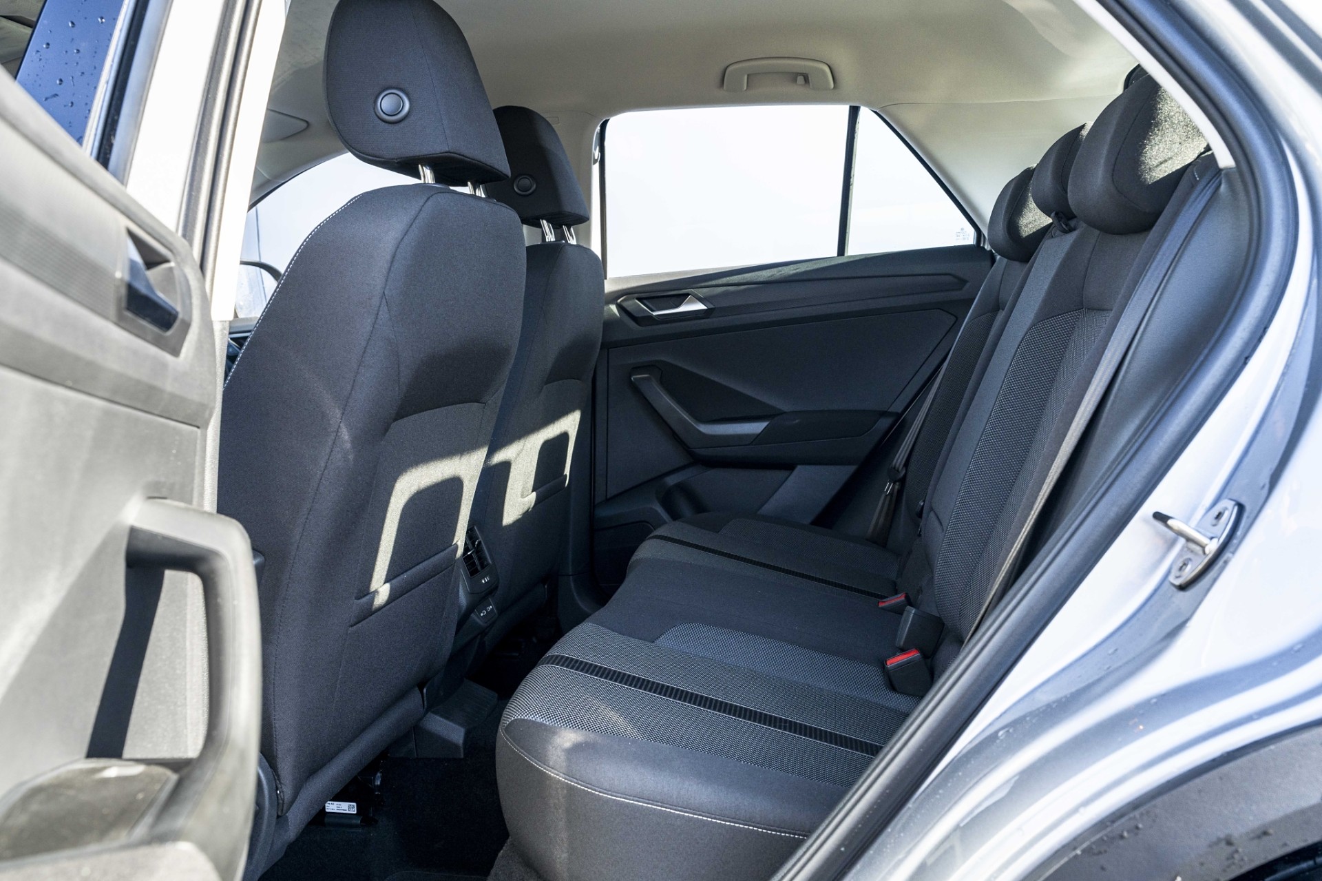 2025 Volkswagen T-Roc Life 2WD Facelift Petrol Auto / Turbo - Image 12