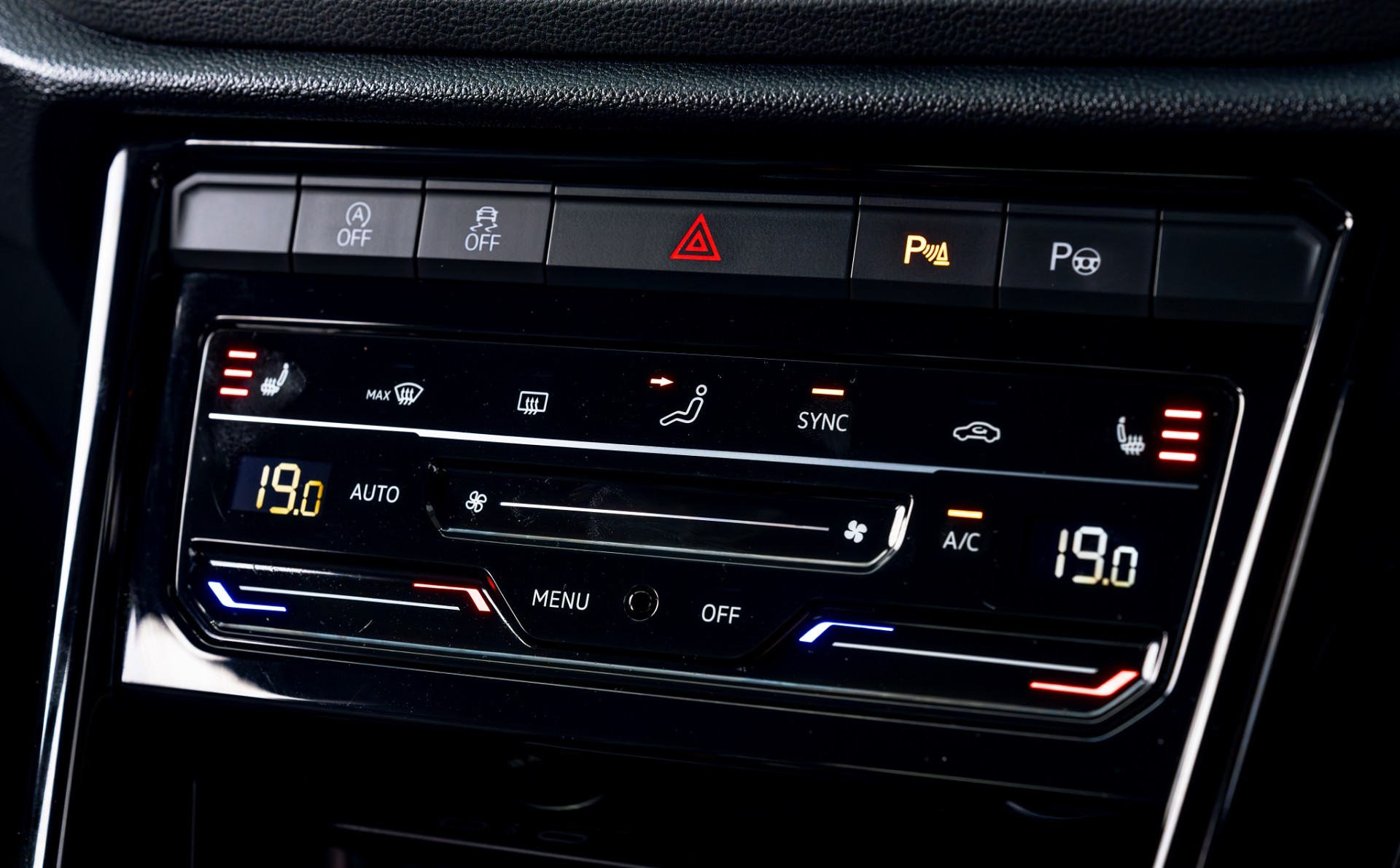 2023 Volkswagen T-Roc R 221kW Turbo Petrol AWD - Image 11