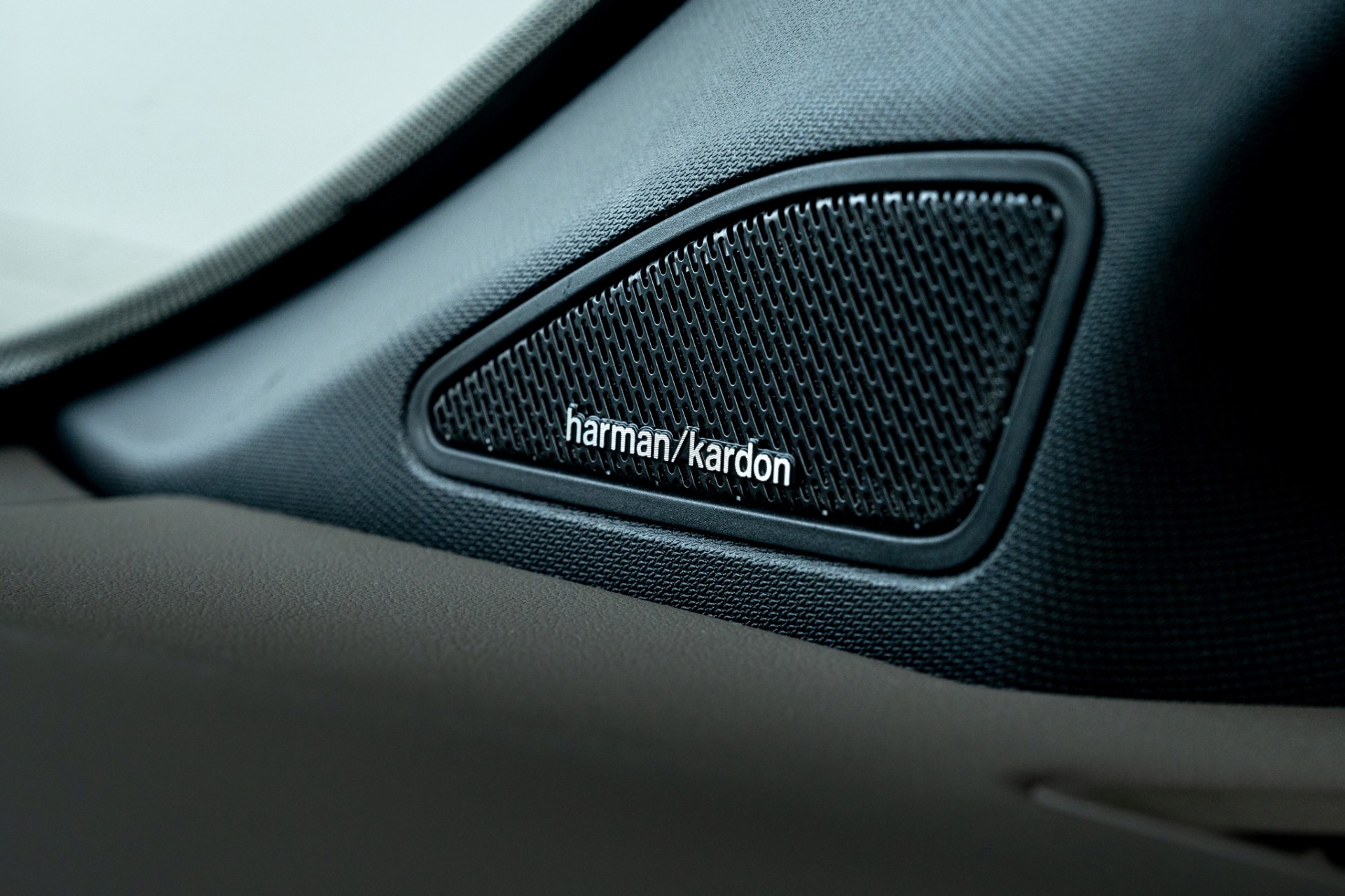 2025 Volkswagen Amarok Aventura 600Nm V6 Turbo 4WD - Image 12