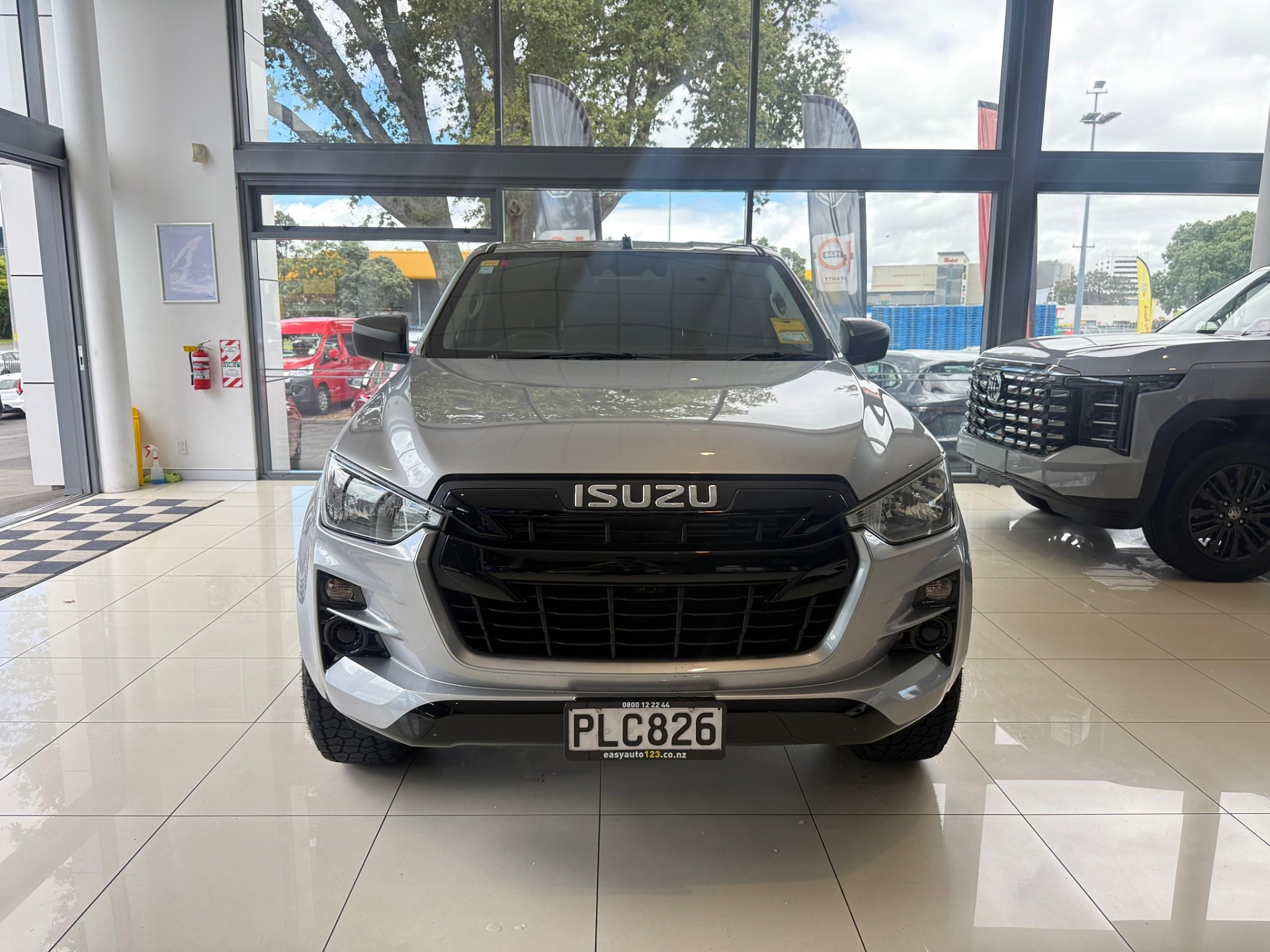 2022 Isuzu D-Max Lx Double Cab 4WD - Image 2