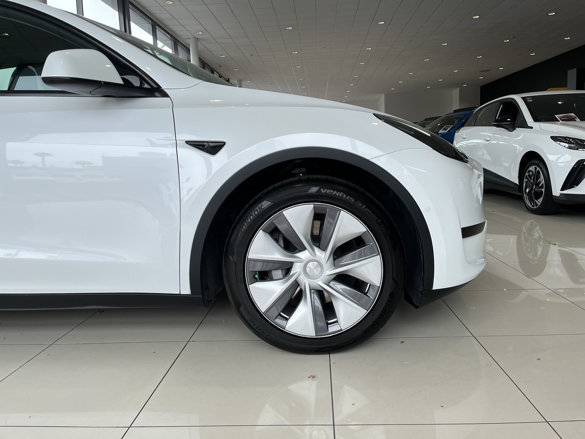2022 Tesla Model Y Rear Wheel Drive 60K - Image 6