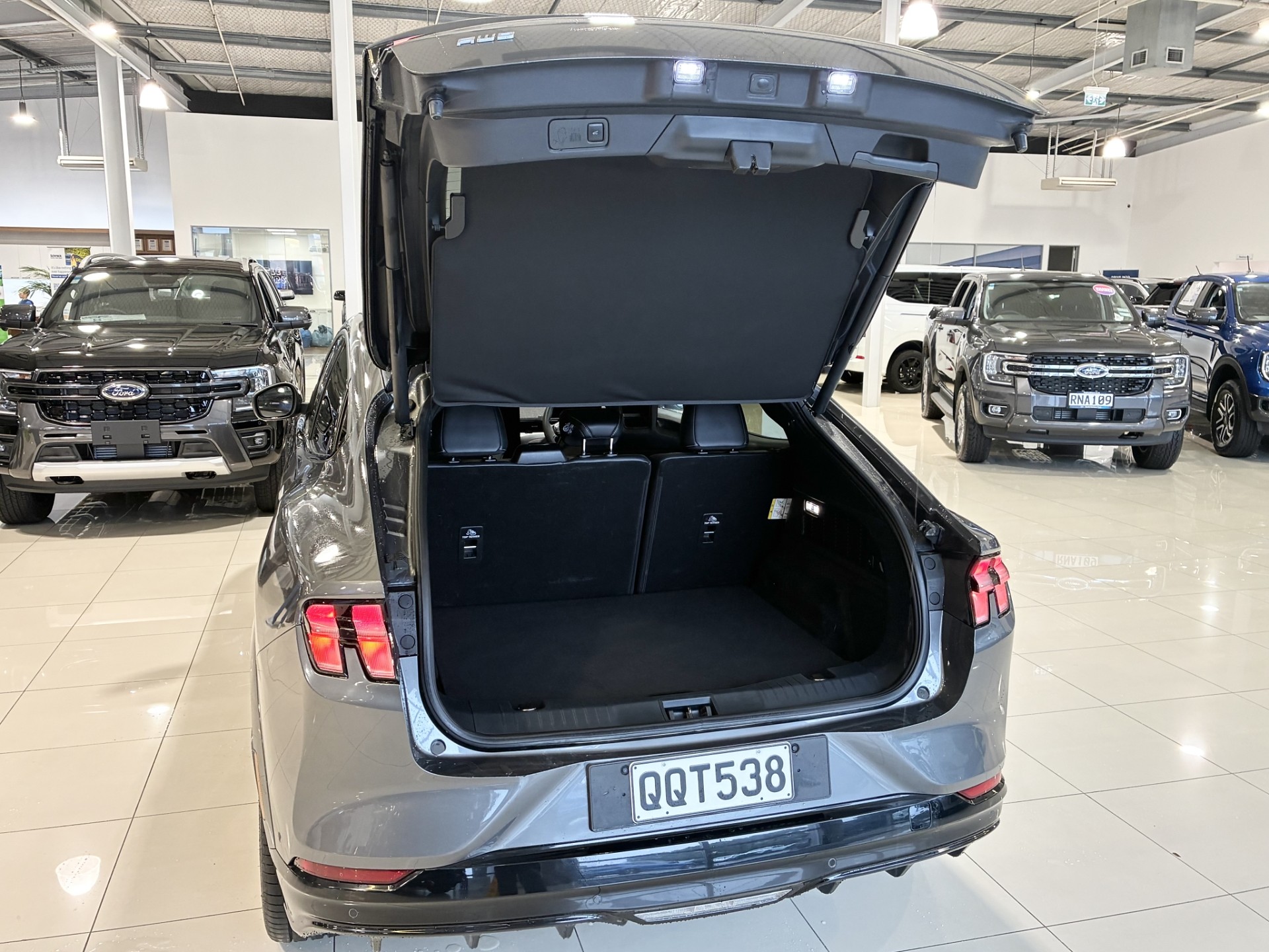 2024 Ford Mustang Mach-E Gt Awd 98Kwh/Ev/4Wd - Image 7