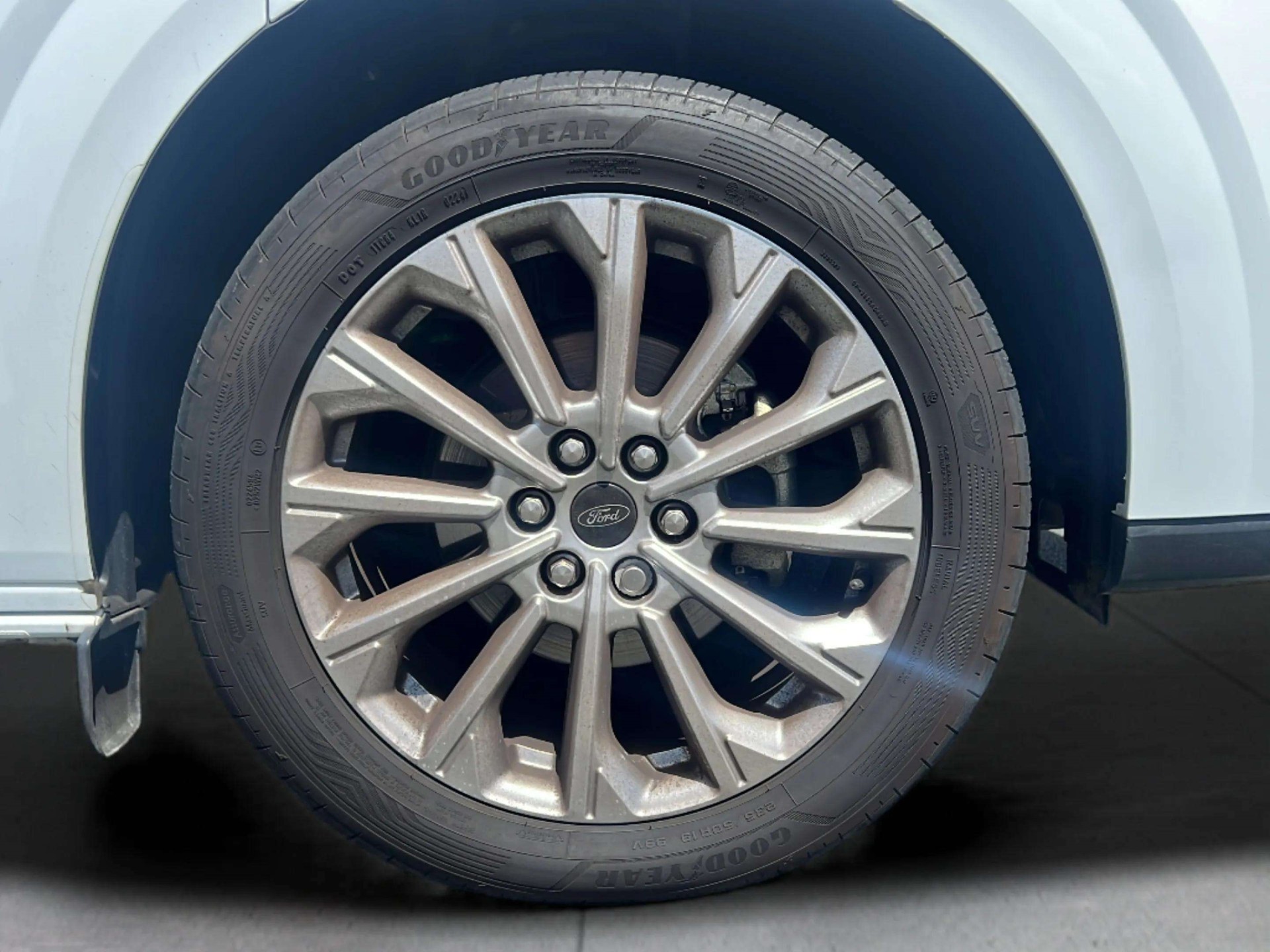 2024 Ford Transit Tourneo Custom 2.0D 9 Seater - Image 11