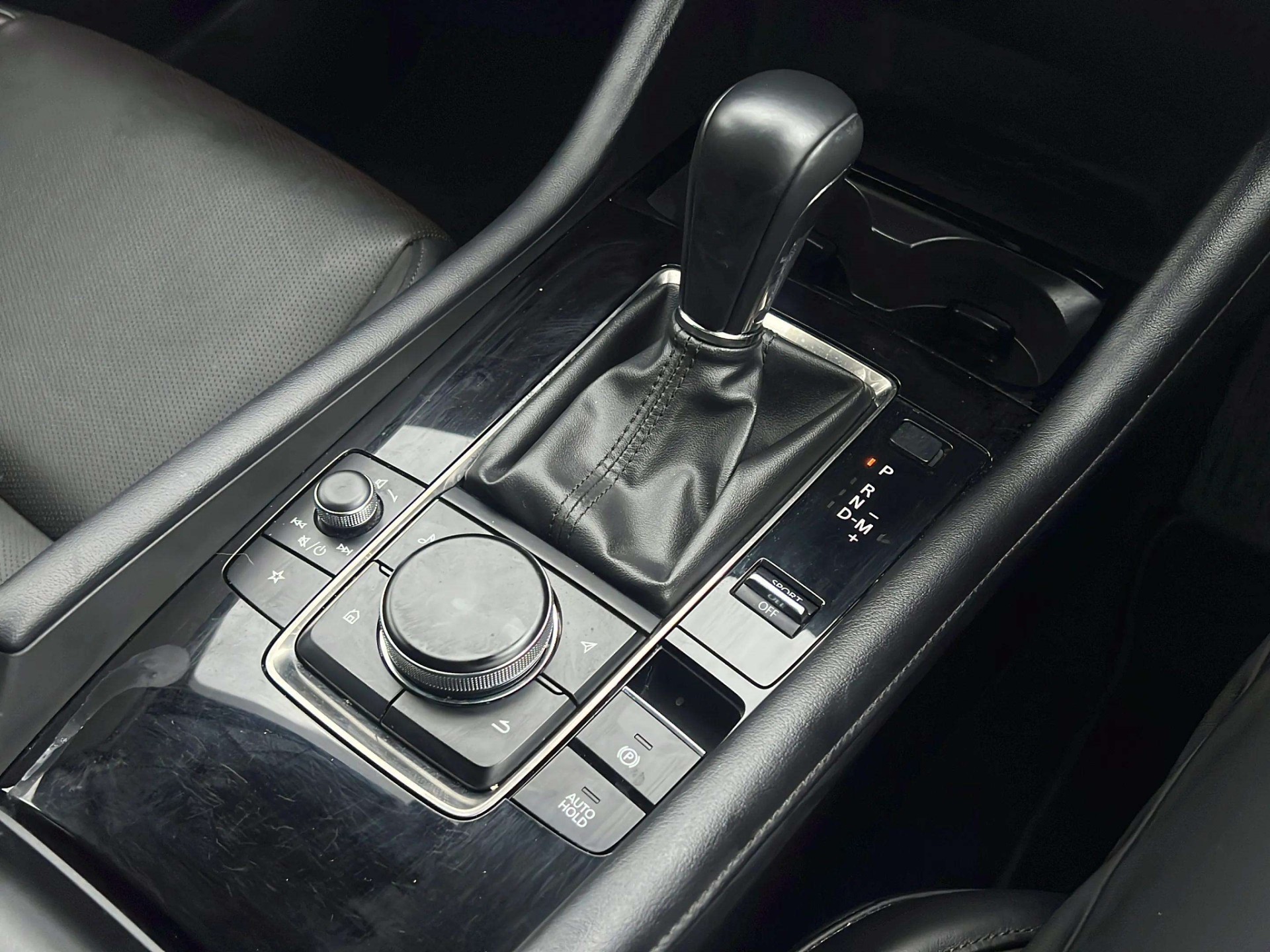 2024 Mazda 3 Limited 2.5P/6At - Image 19