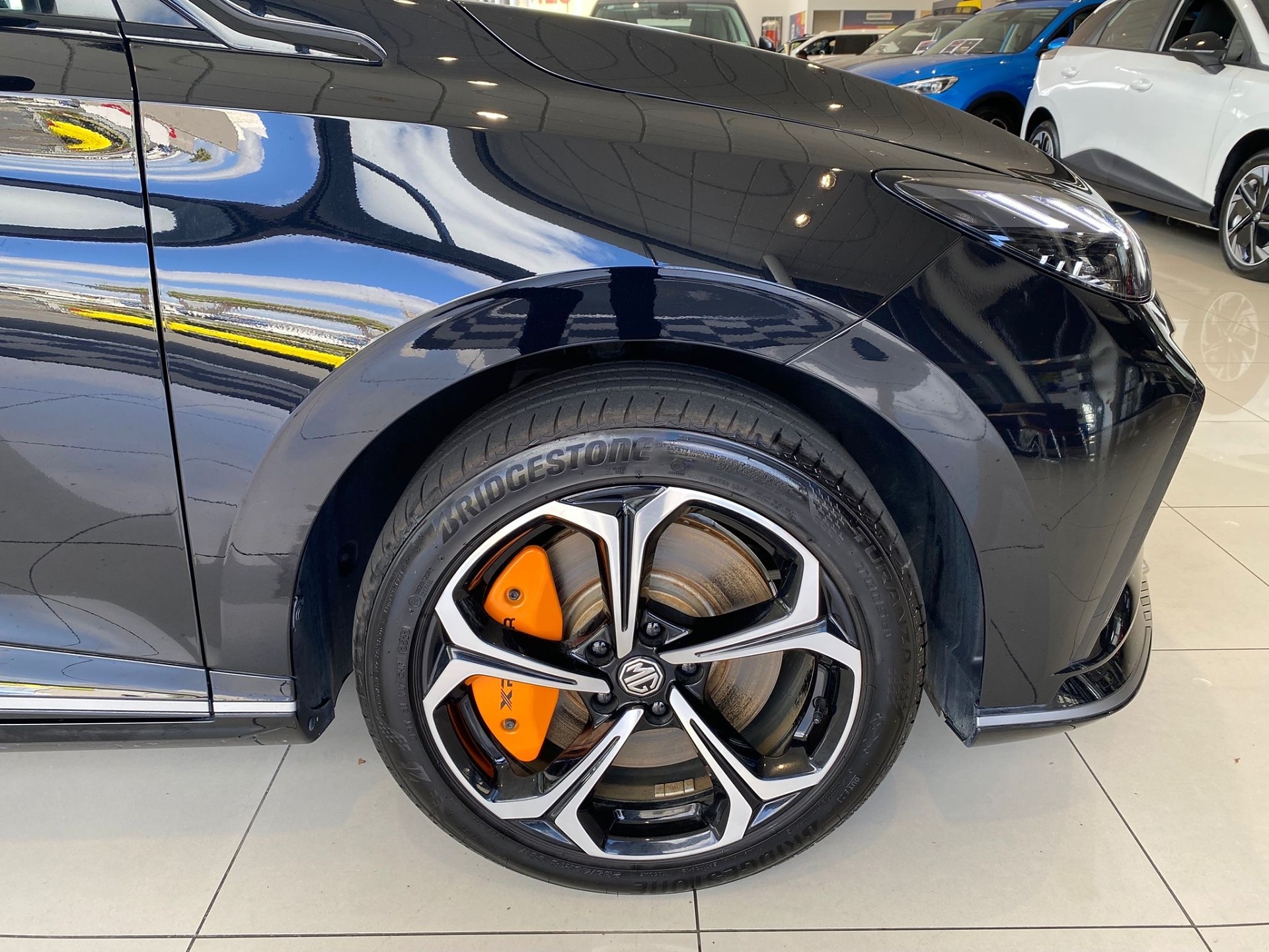 2025 MG MG4 Essence 64Kwh/Ev/4Wd - Image 6