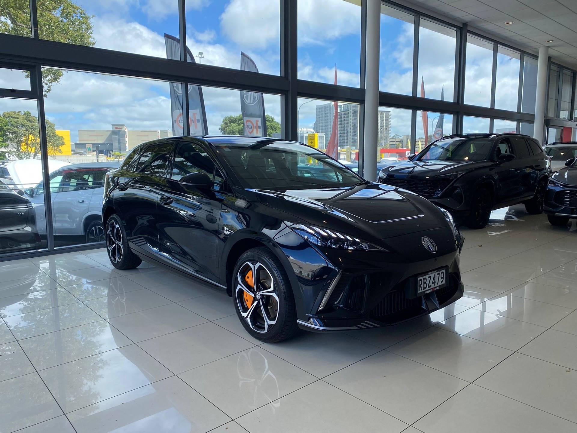 2025 MG MG4 Essence 64Kwh/Ev/4Wd