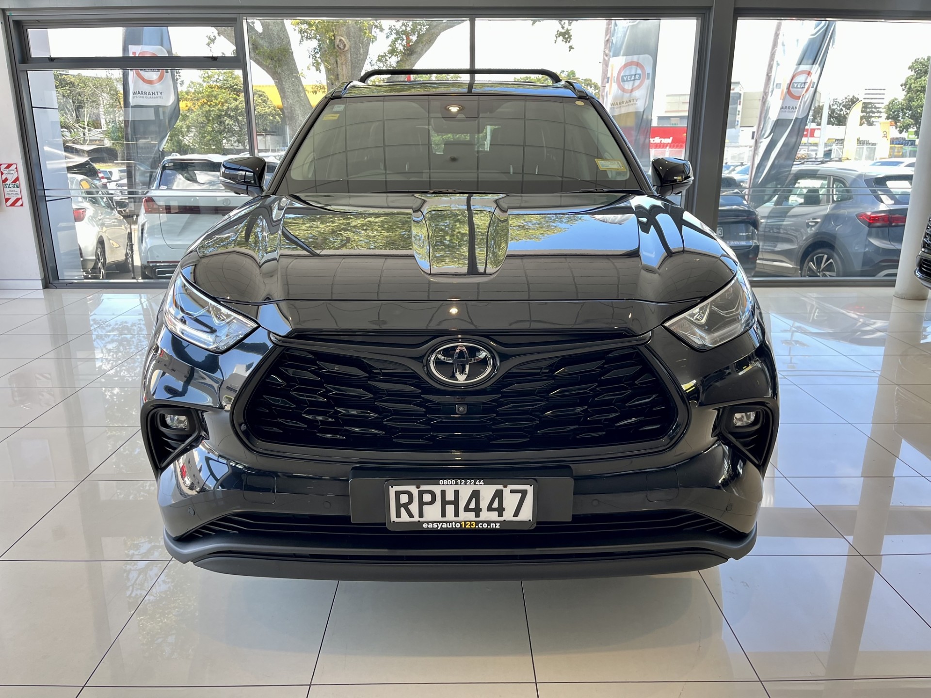 2025 Toyota Highlander Limited Zr 2.5Ph/4Wd - Image 2