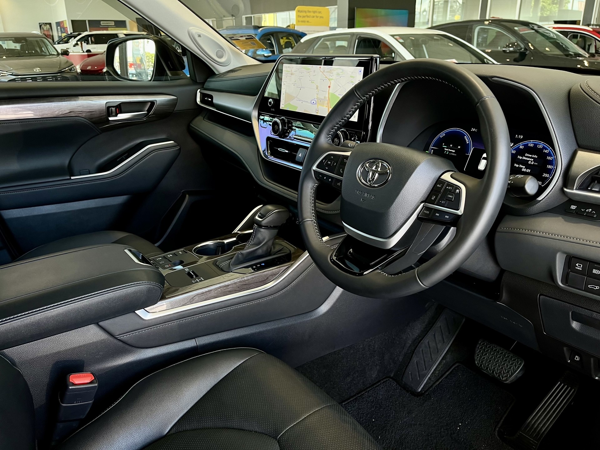 2025 Toyota Highlander Limited Zr 2.5Ph/4Wd - Image 11