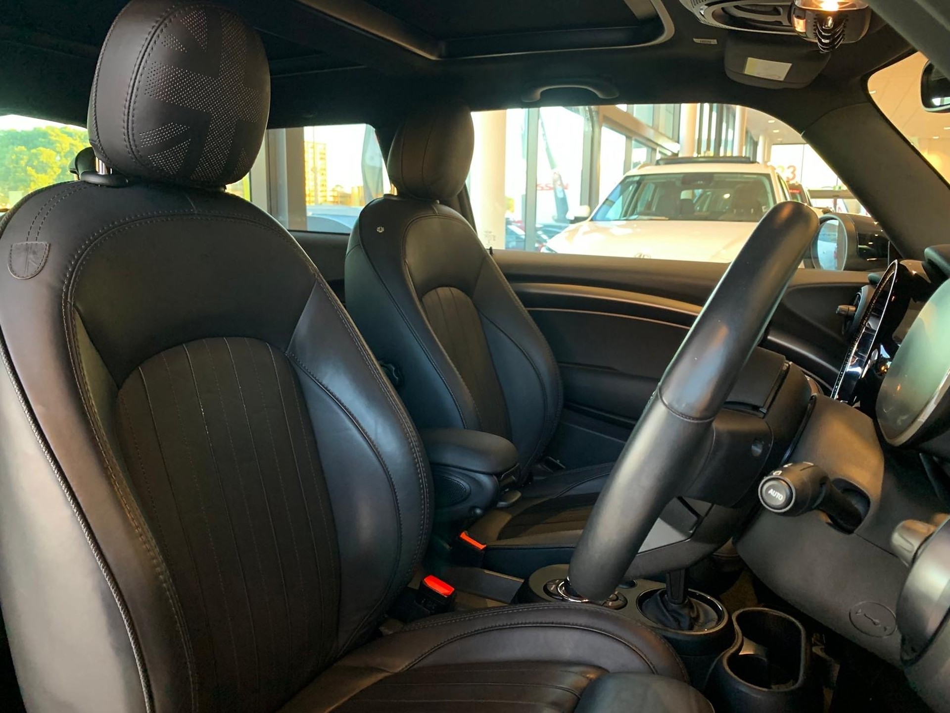 2022 MINI Hatch Cooper Se 29Kwh/Ev - Image 11