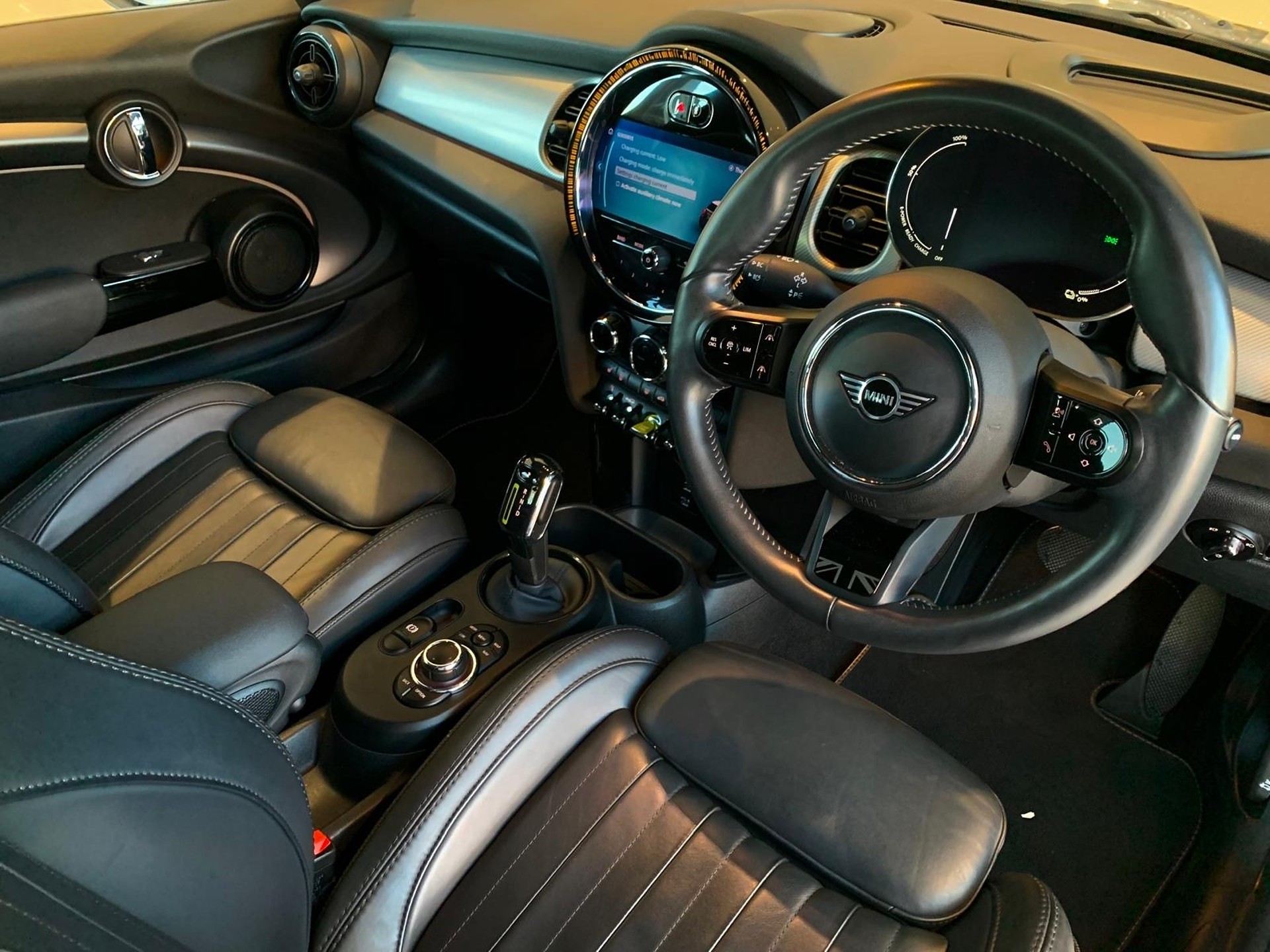 2022 MINI Hatch Cooper Se 29Kwh/Ev - Image 10