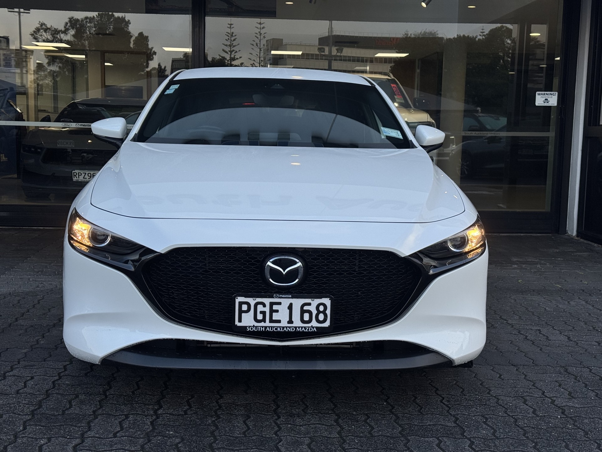 2022 Mazda 3 GSX 2.0P - Image 2