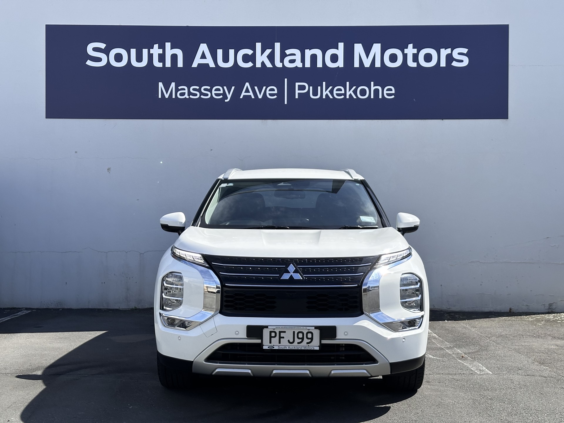 2022 Mitsubishi Outlander XLS 2.5p/4wd - Image 2