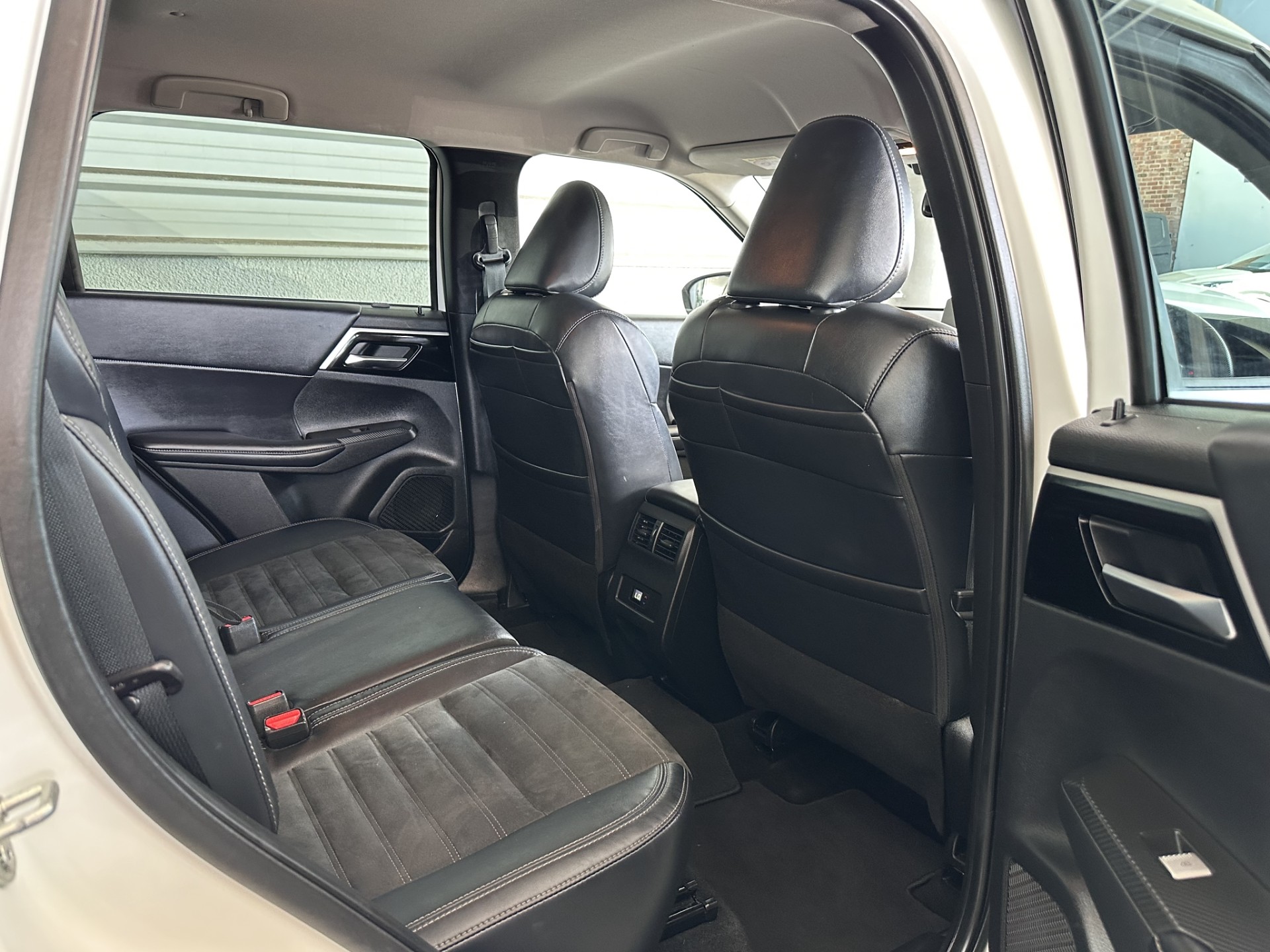 2022 Mitsubishi Outlander XLS 2.5p/4wd - Image 11