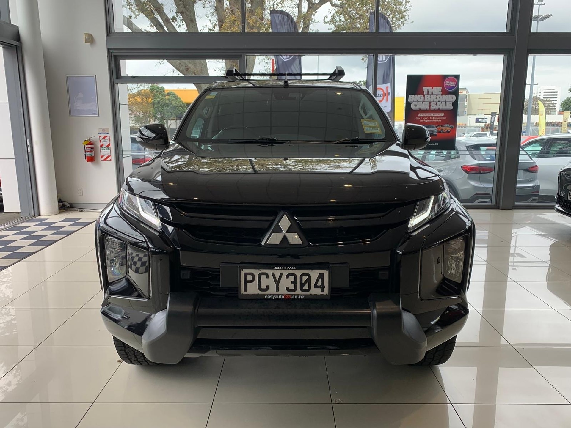2022 Mitsubishi Triton Dc Glsb 4Wd 6At 2.4D - Image 2