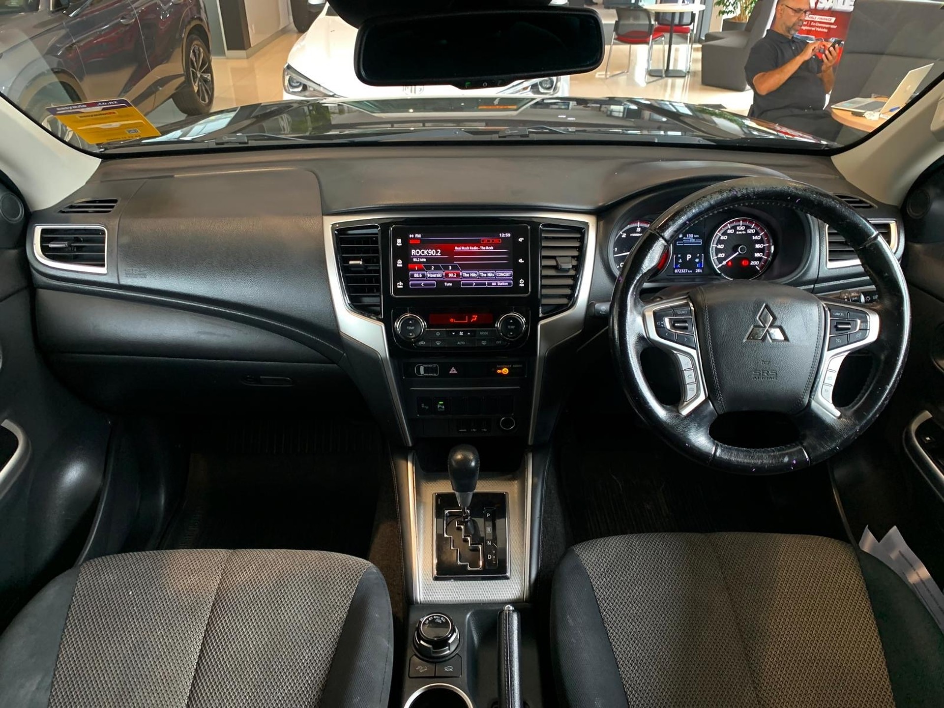 2022 Mitsubishi Triton Dc Glsb 4Wd 6At 2.4D - Image 13