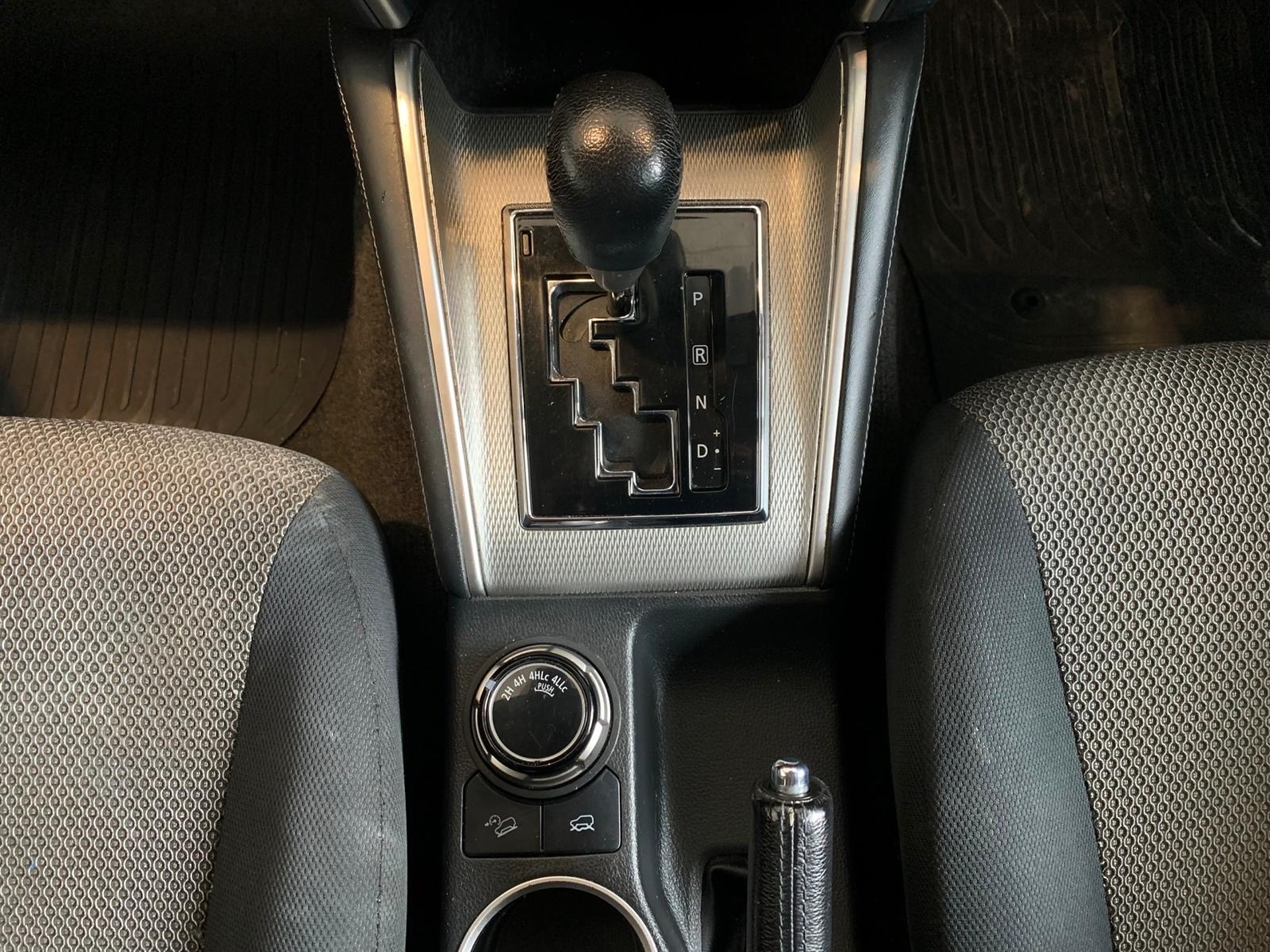 2022 Mitsubishi Triton Dc Glsb 4Wd 6At 2.4D - Image 18