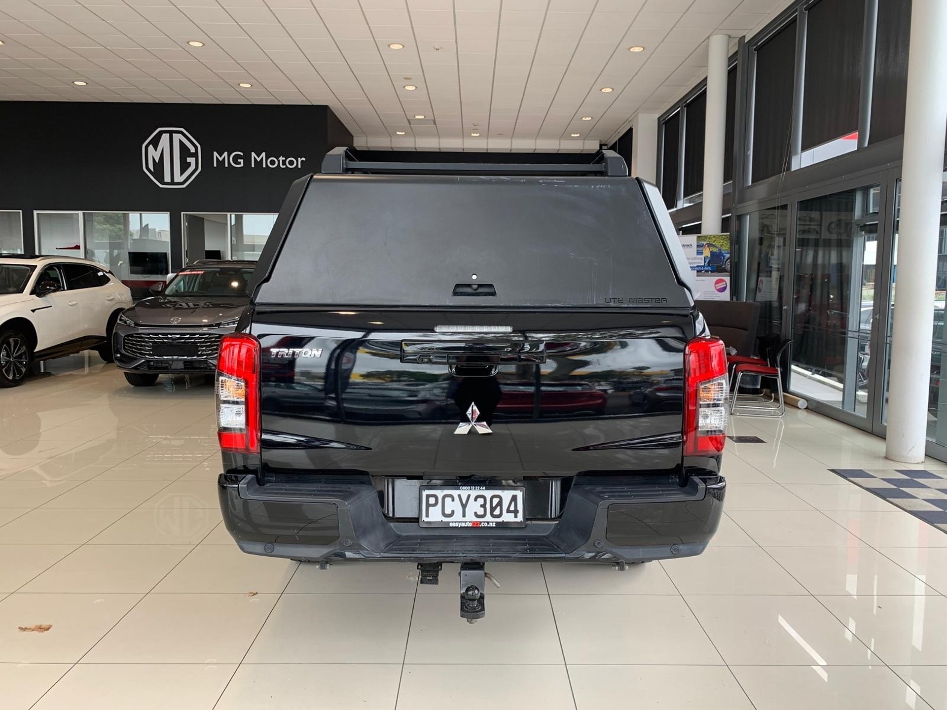 2022 Mitsubishi Triton Dc Glsb 4Wd 6At 2.4D - Image 7