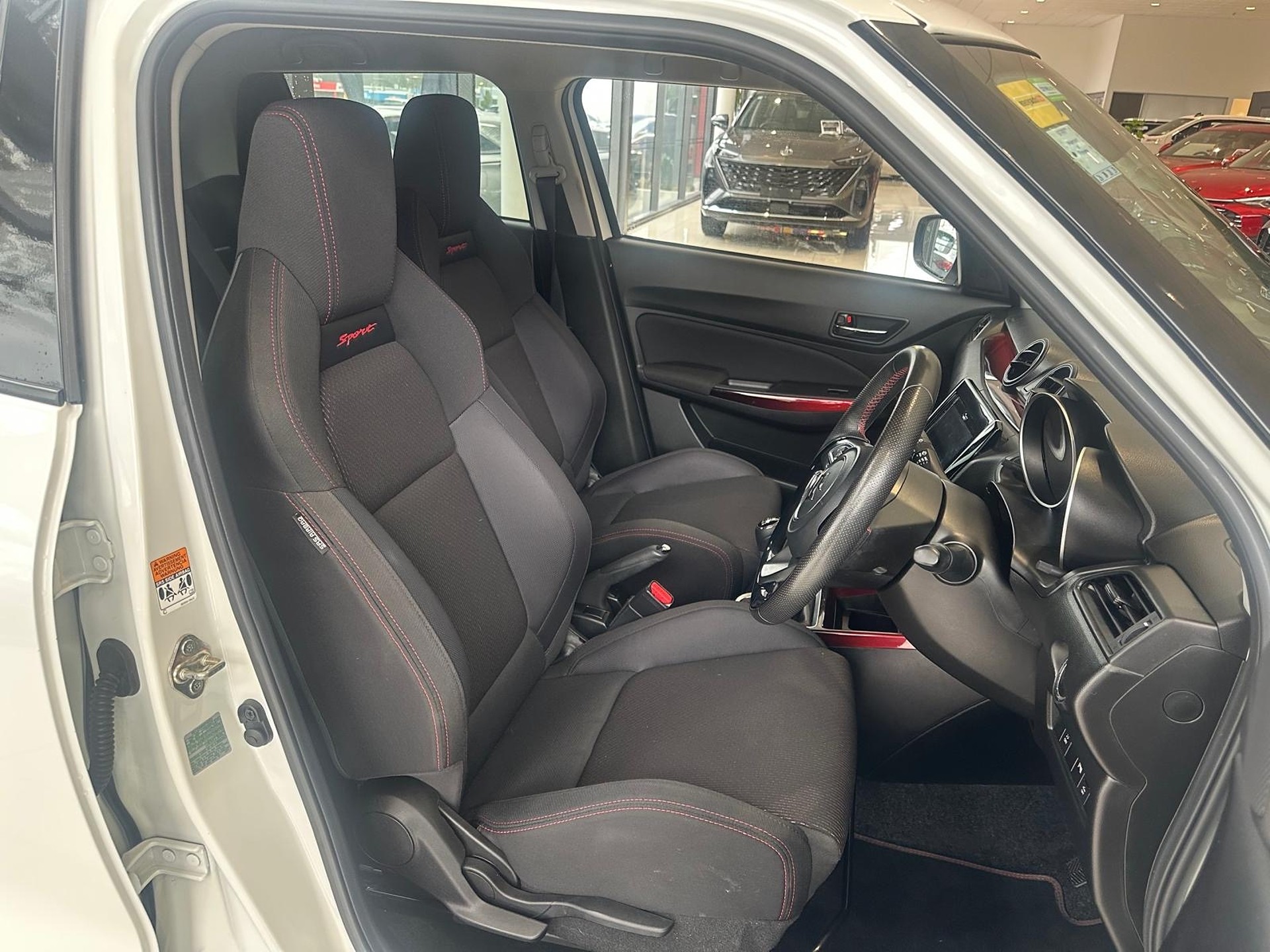 2022 Suzuki Swift Sport 1.4Pt/6Mt - Image 10