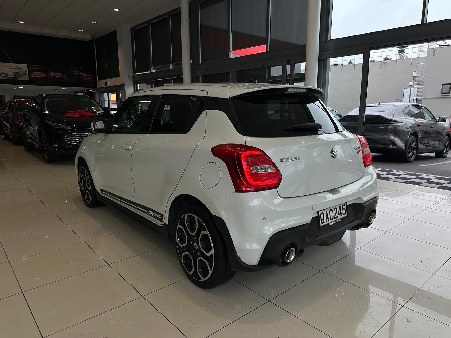 2022 Suzuki Swift Sport 1.4Pt/6Mt - Image 6
