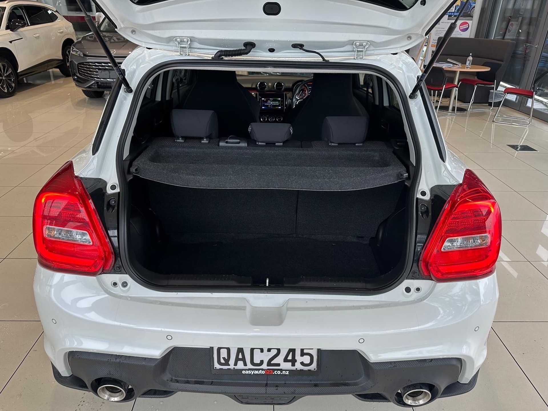 2022 Suzuki Swift Sport 1.4Pt/6Mt - Image 8