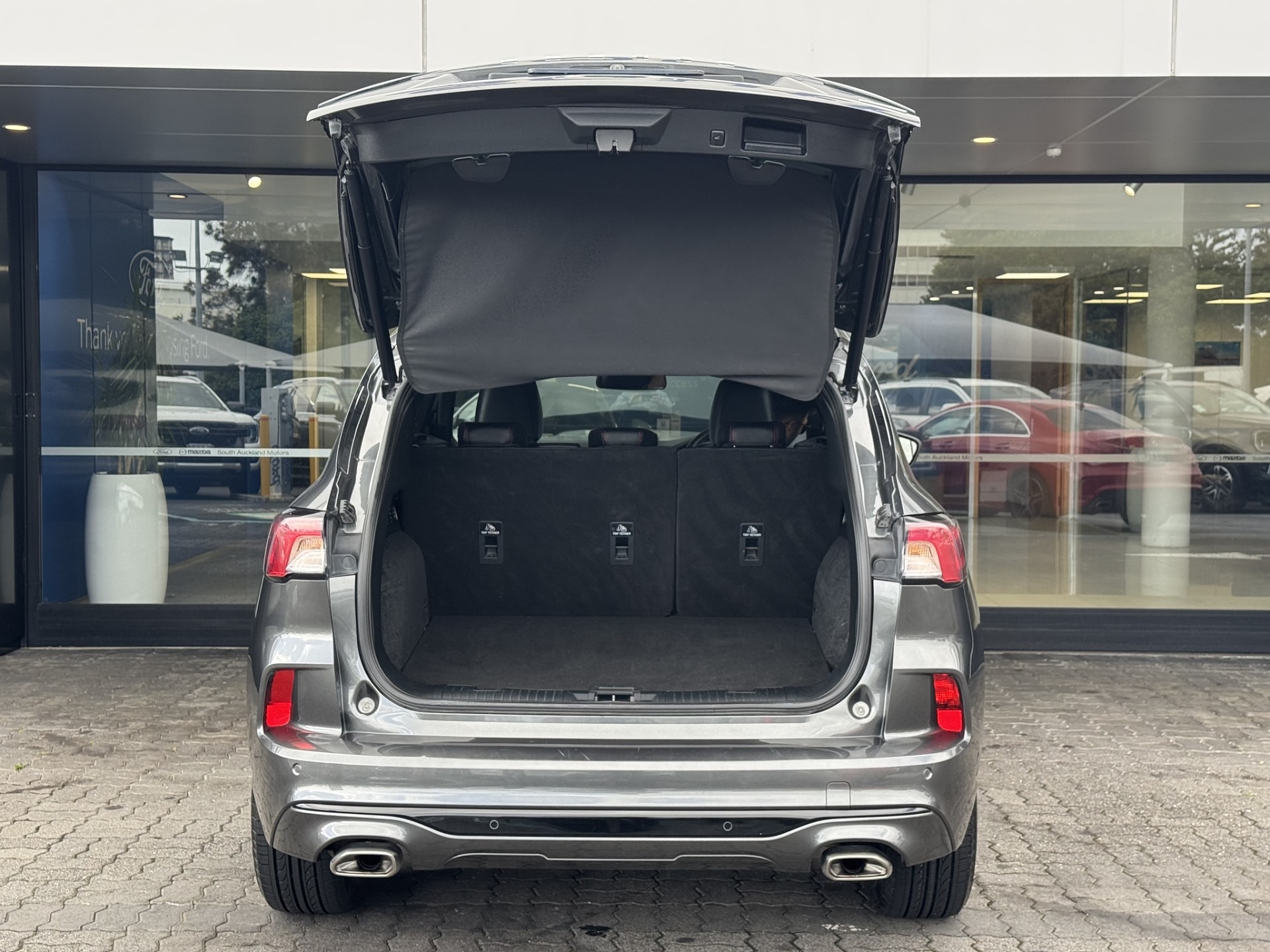 2023 Ford Escape ST-LINE X FHEV - Image 10