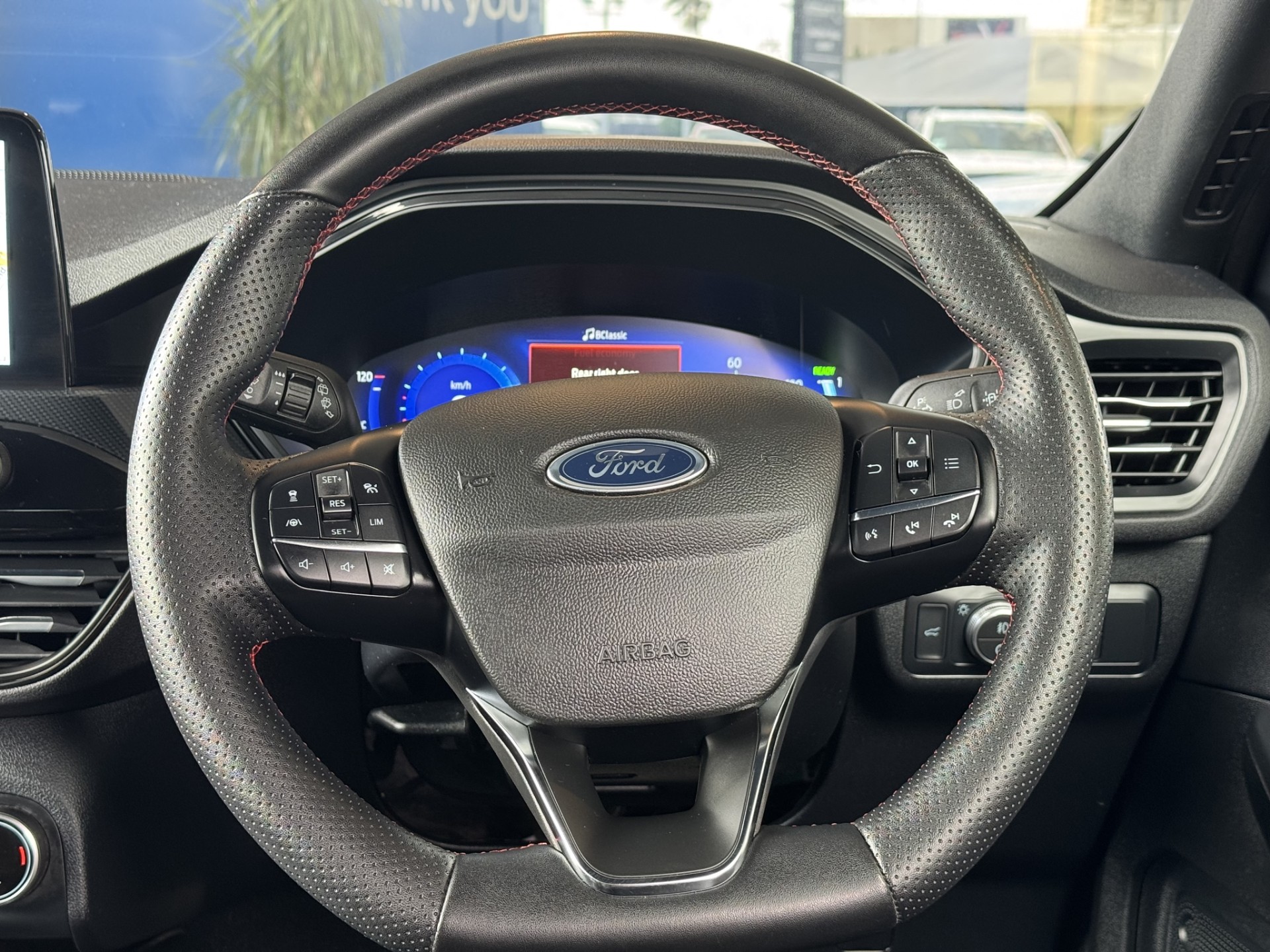 2023 Ford Escape ST-LINE X FHEV - Image 17