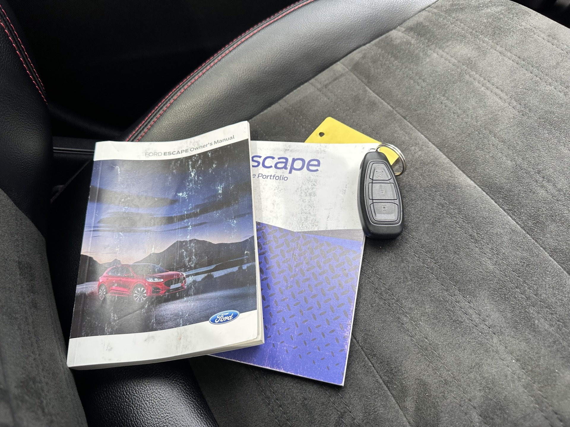 2023 Ford Escape St-Line X Awd Fhev - Image 20