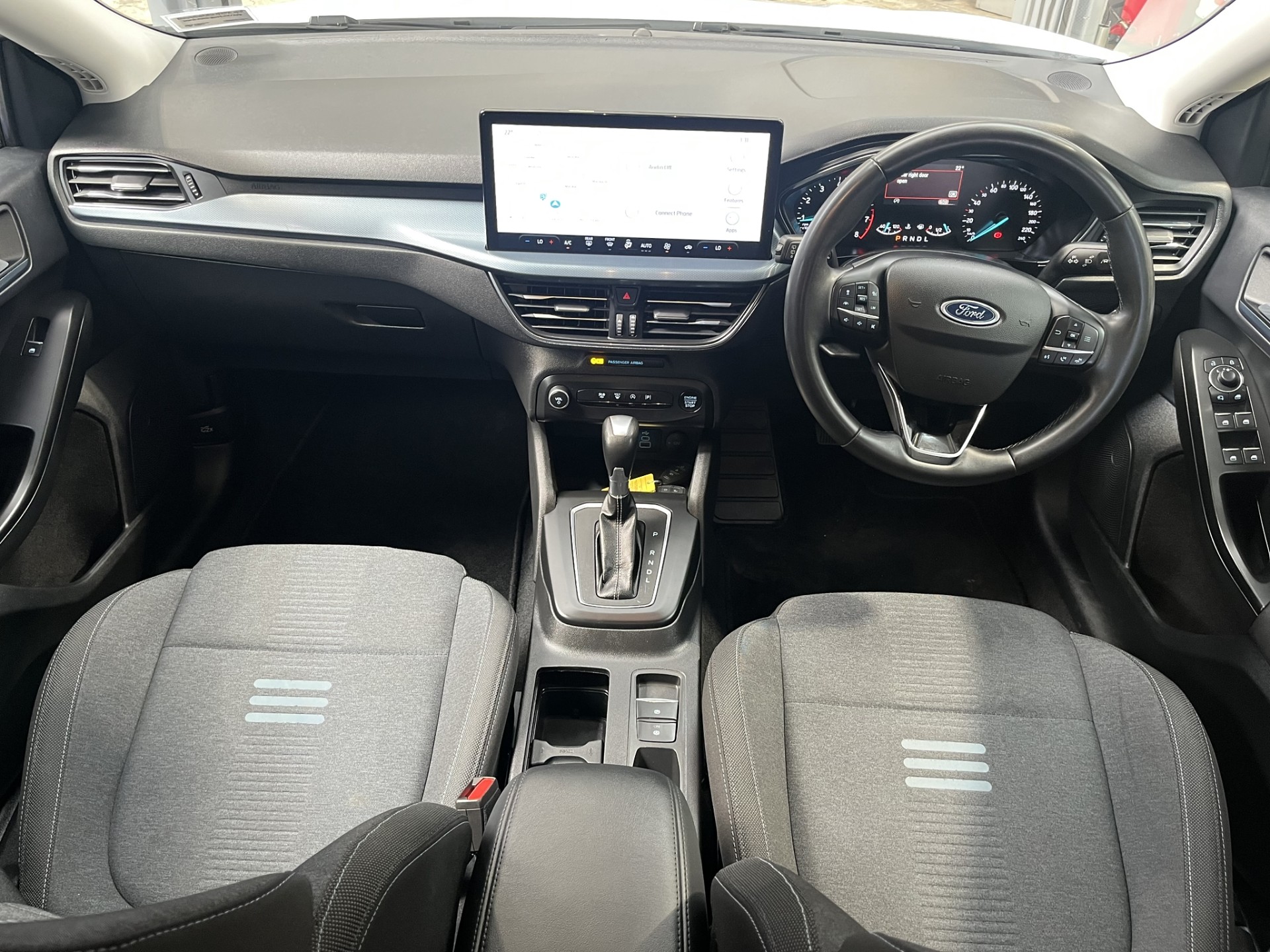 2023 Ford Focus Active Hybrid - Image 11