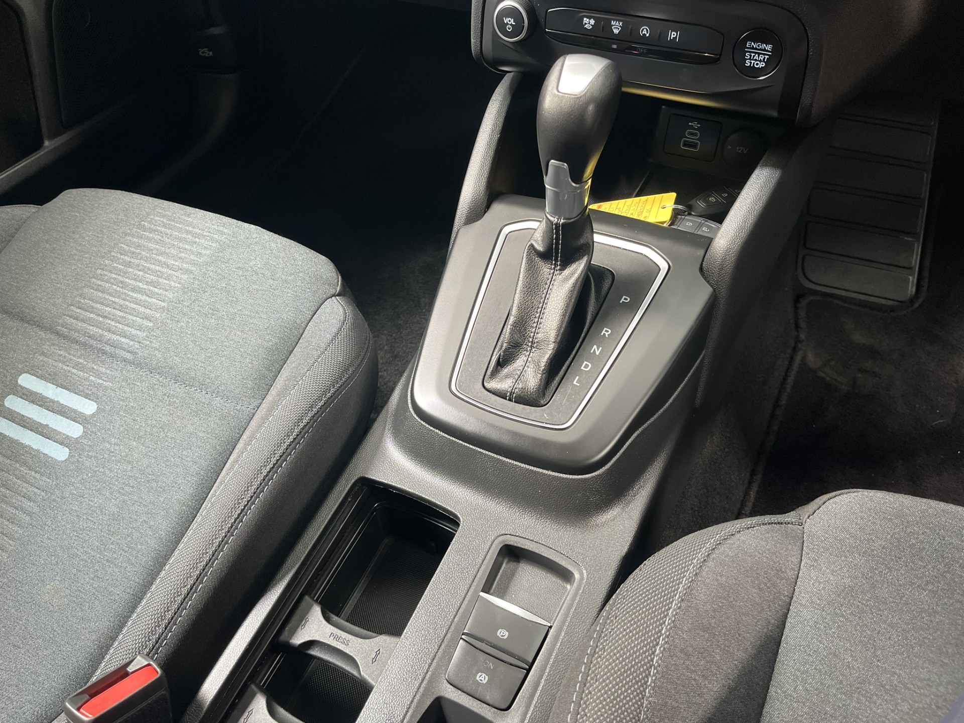 2023 Ford Focus Active Hybrid - Image 13