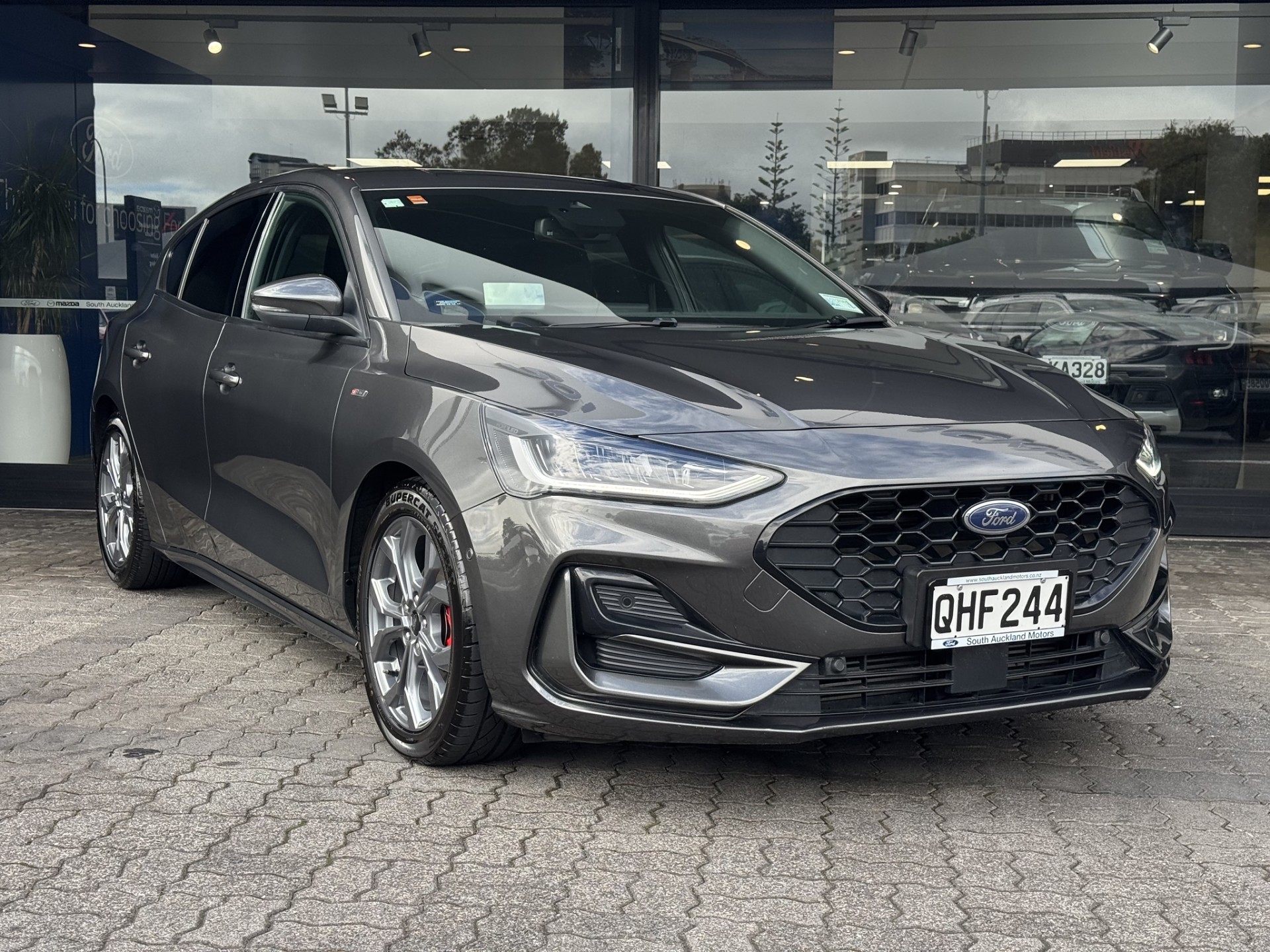 2023 Ford Focus ST-LINE X 1.0MPH - Image 5