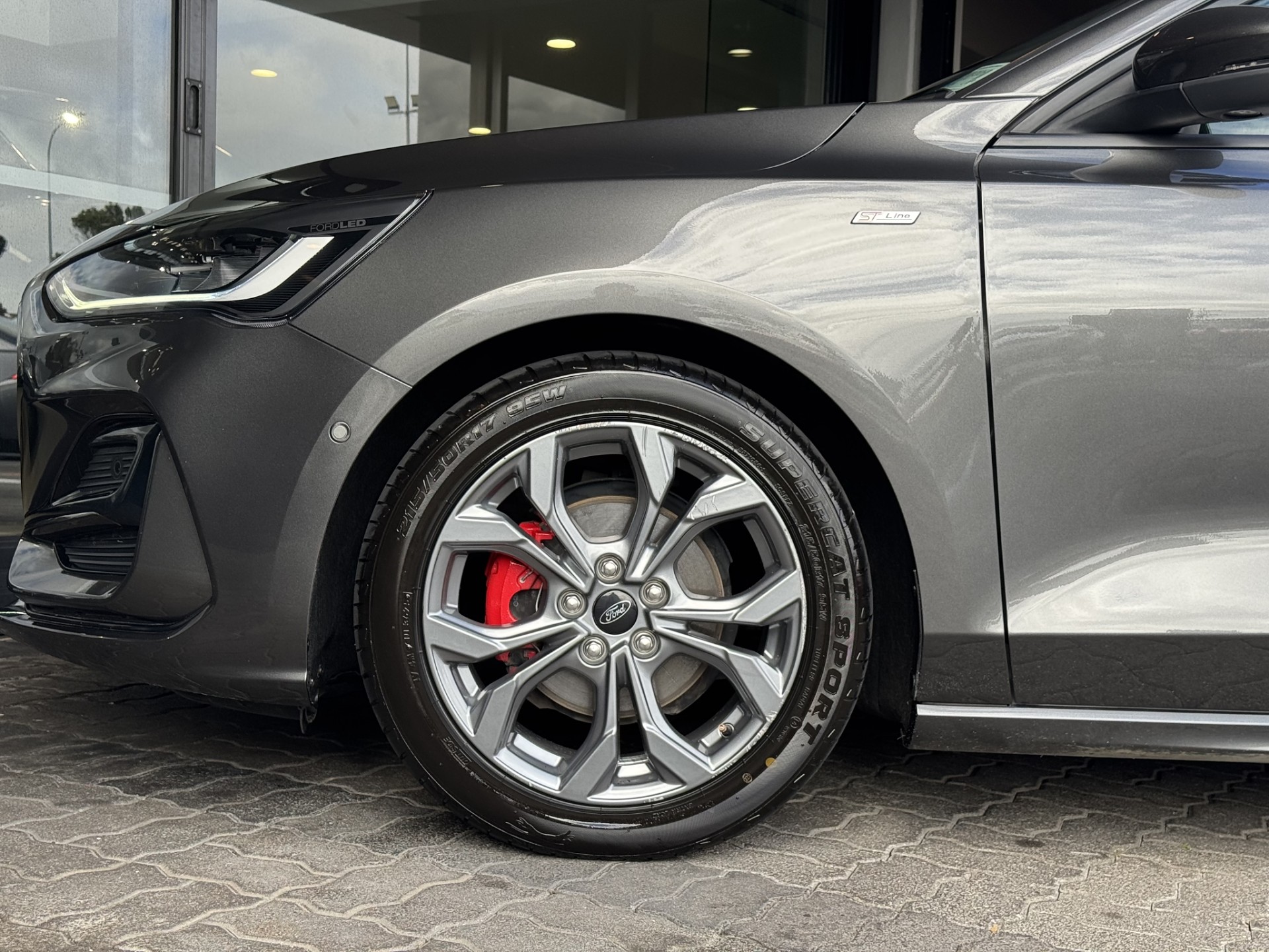 2023 Ford Focus ST-LINE X 1.0MPH - Image 3