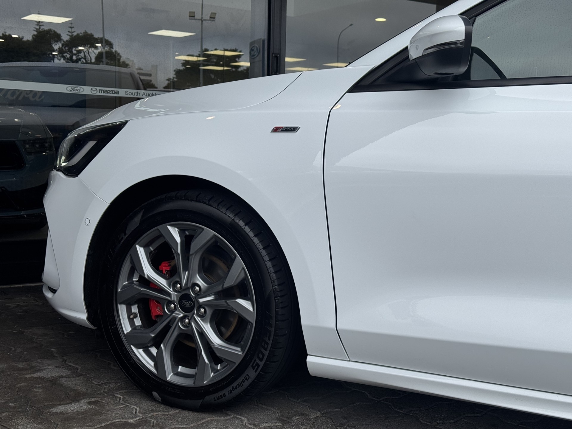 2023 Ford Focus ST-LINE X 1.0PMH - Image 3