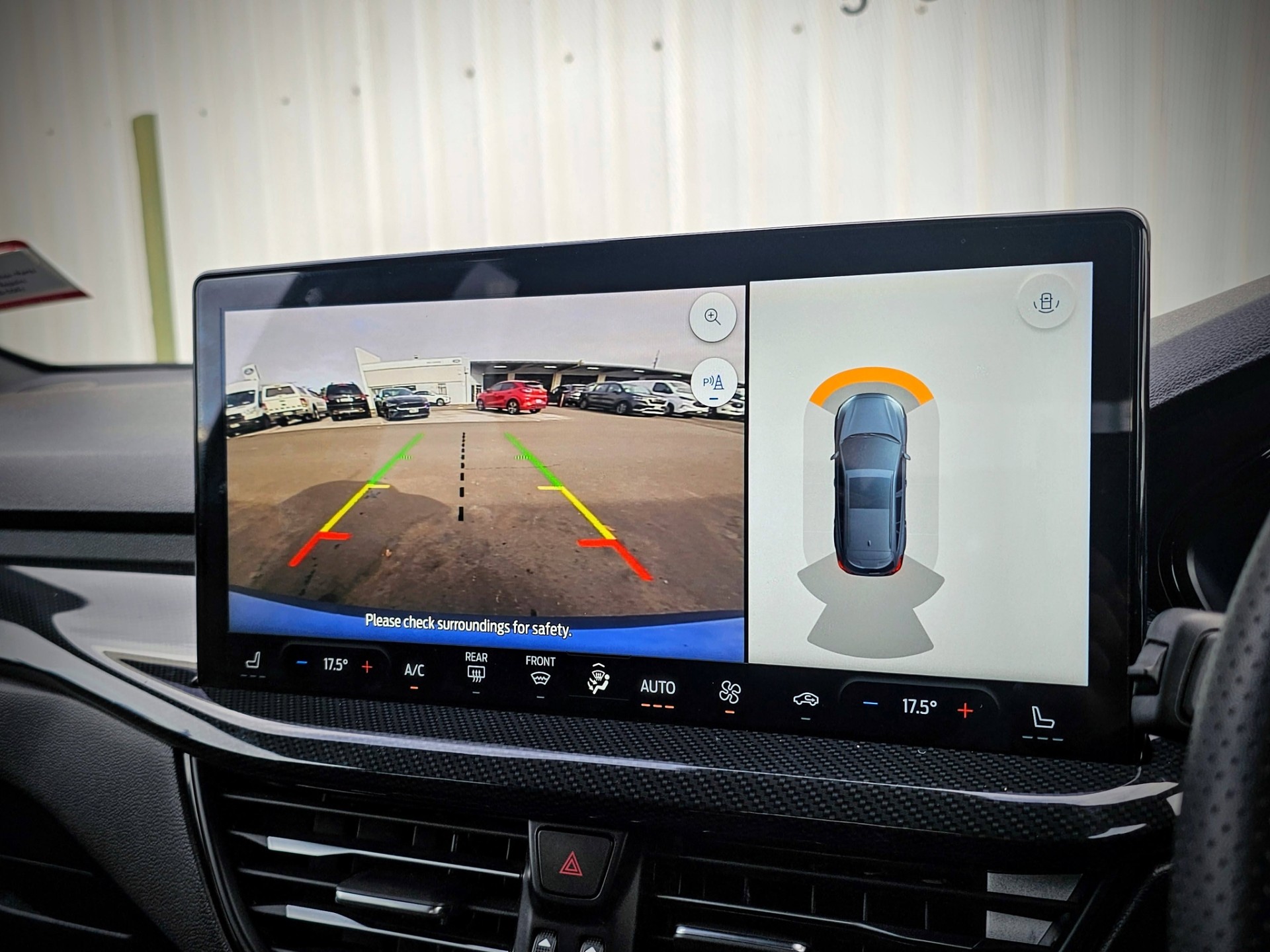 2023 Ford Focus ST-Line X Hybrid - Image 15