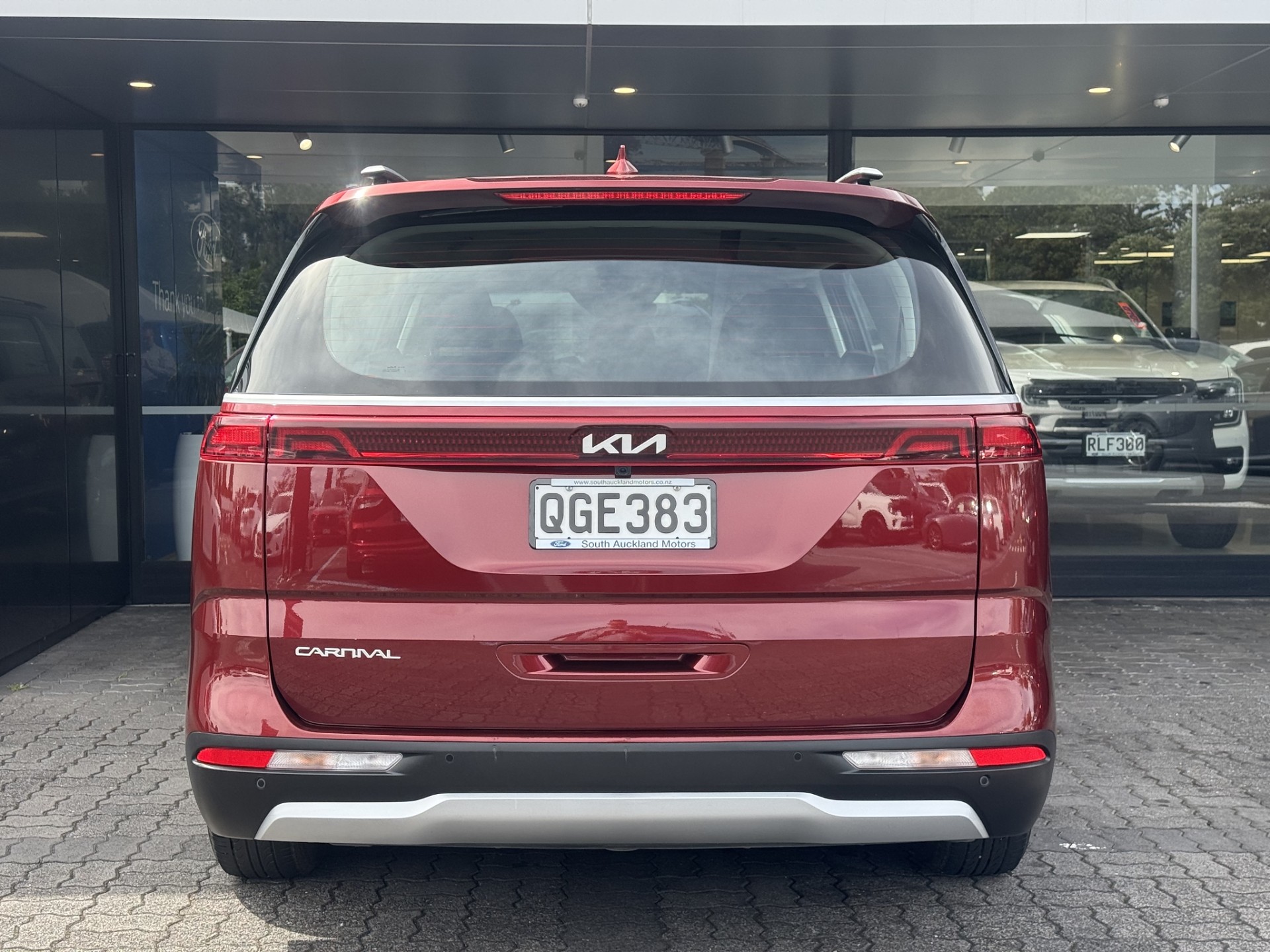 2023 Kia Carnival EX 2.2d - Image 9