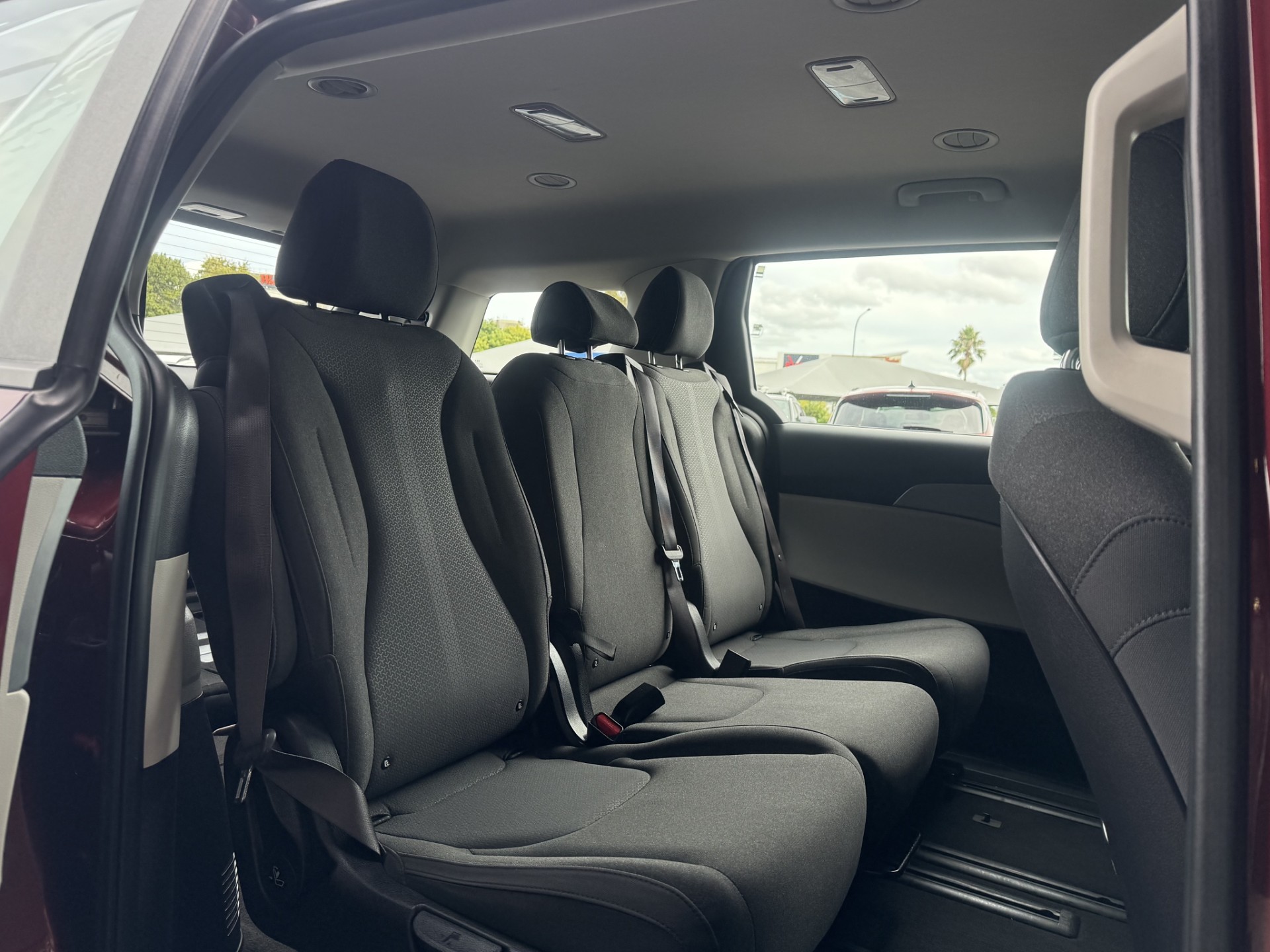 2023 Kia Carnival EX 2.2d - Image 13