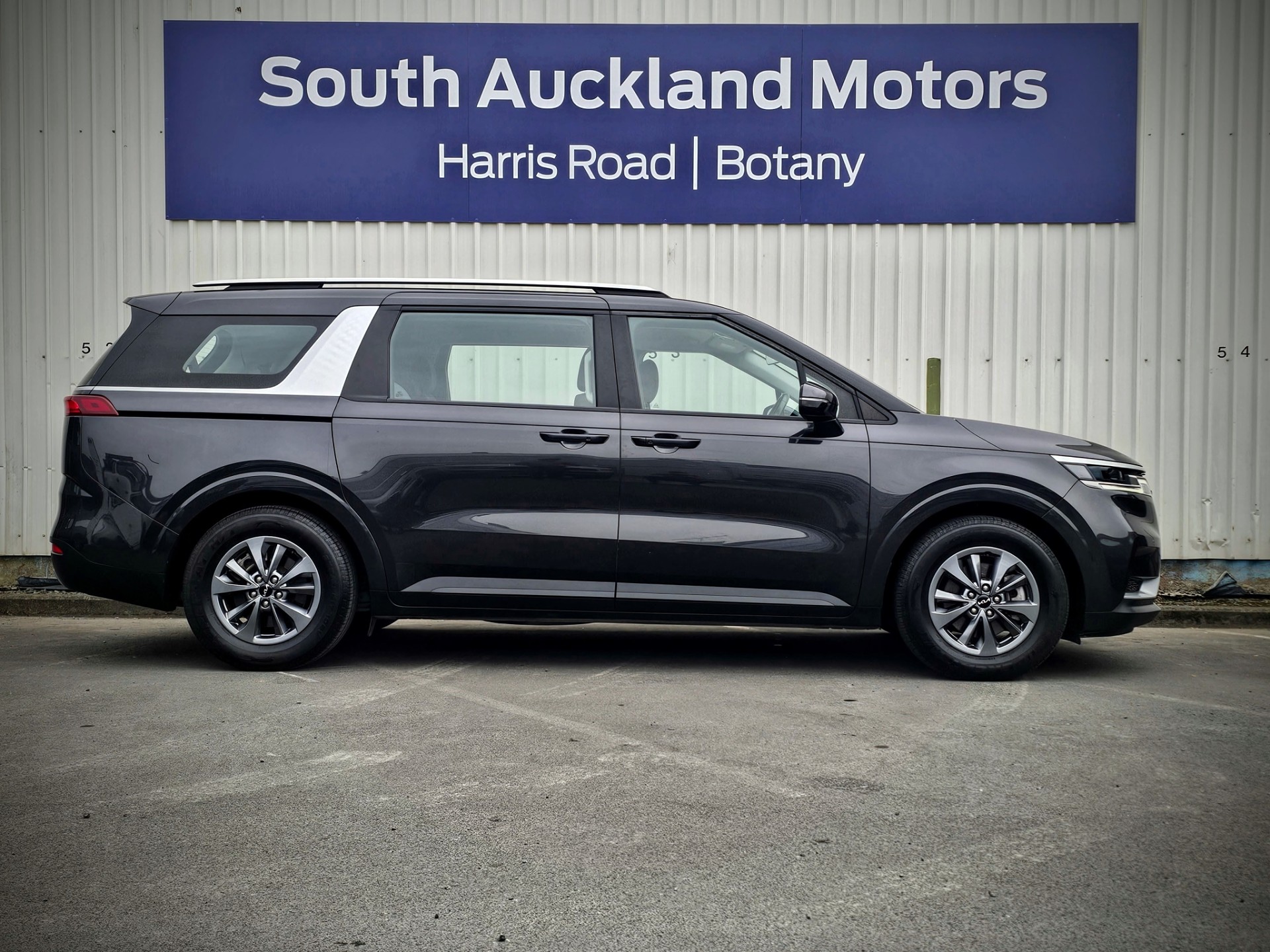 2023 Kia Carnival Ex 2.2Dt/8At 8-Seater - Image 2