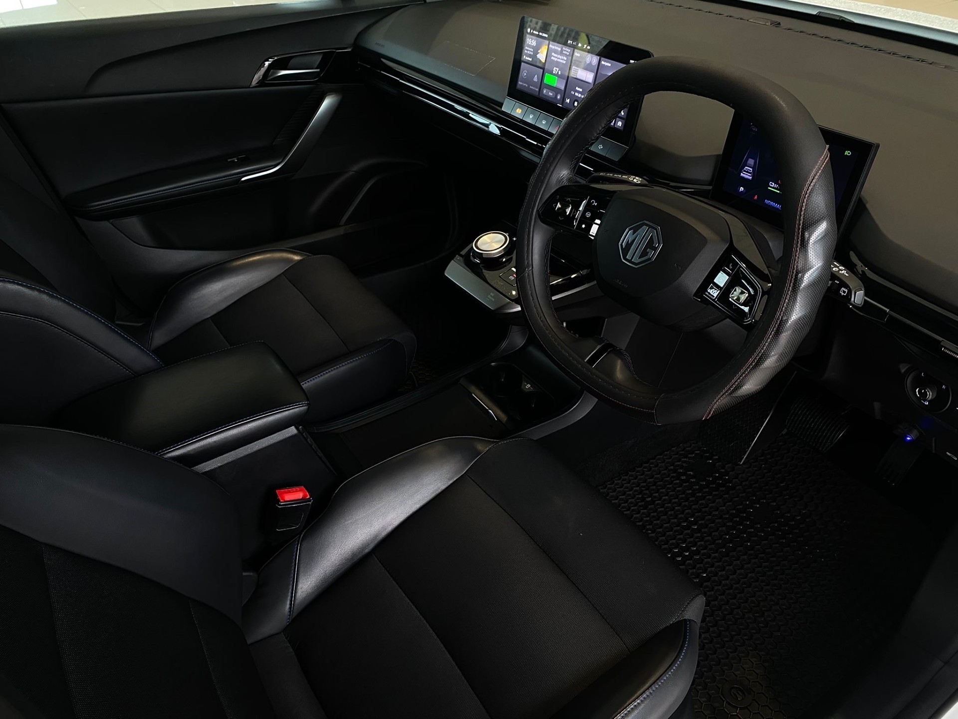 2023 MG MG4 Essence 64Kwh/Ev - Image 11