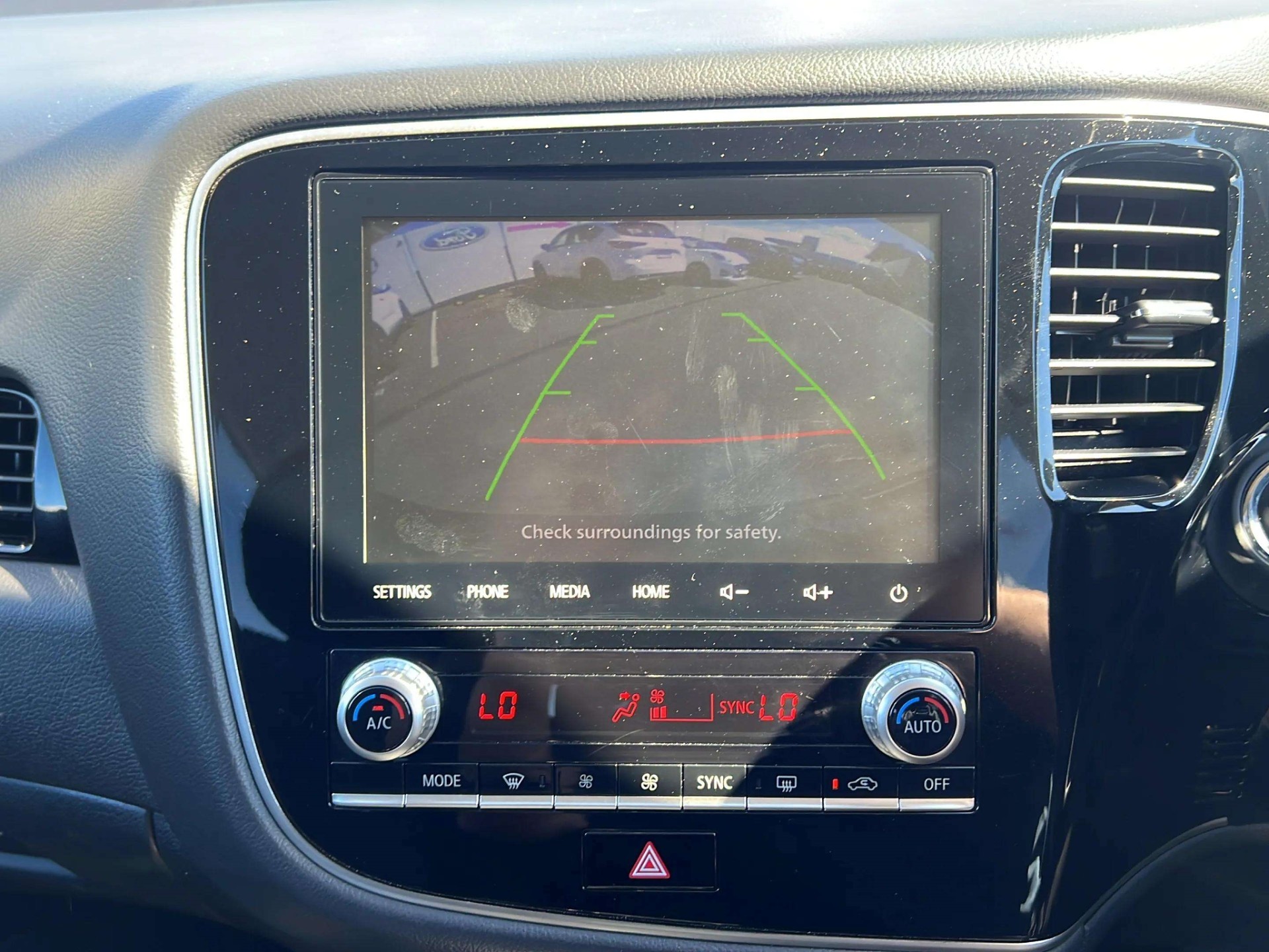 2023 Mitsubishi Outlander Ls 2.4P/Cvt - Image 16