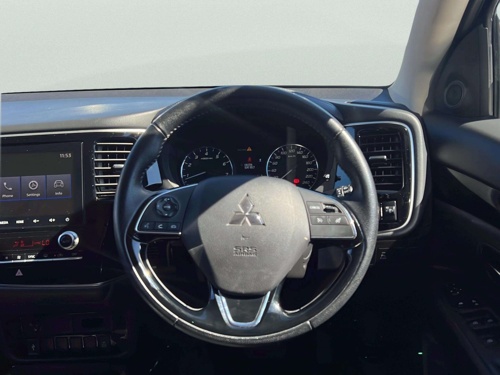 2023 Mitsubishi Outlander Ls 2.4P/Cvt - Image 14