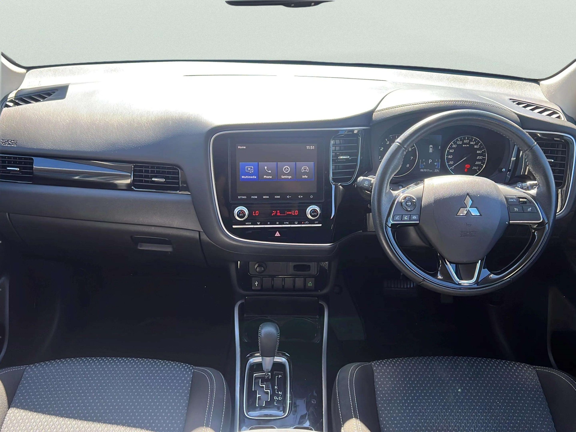 2023 Mitsubishi Outlander Ls 2.4P/Cvt - Image 12