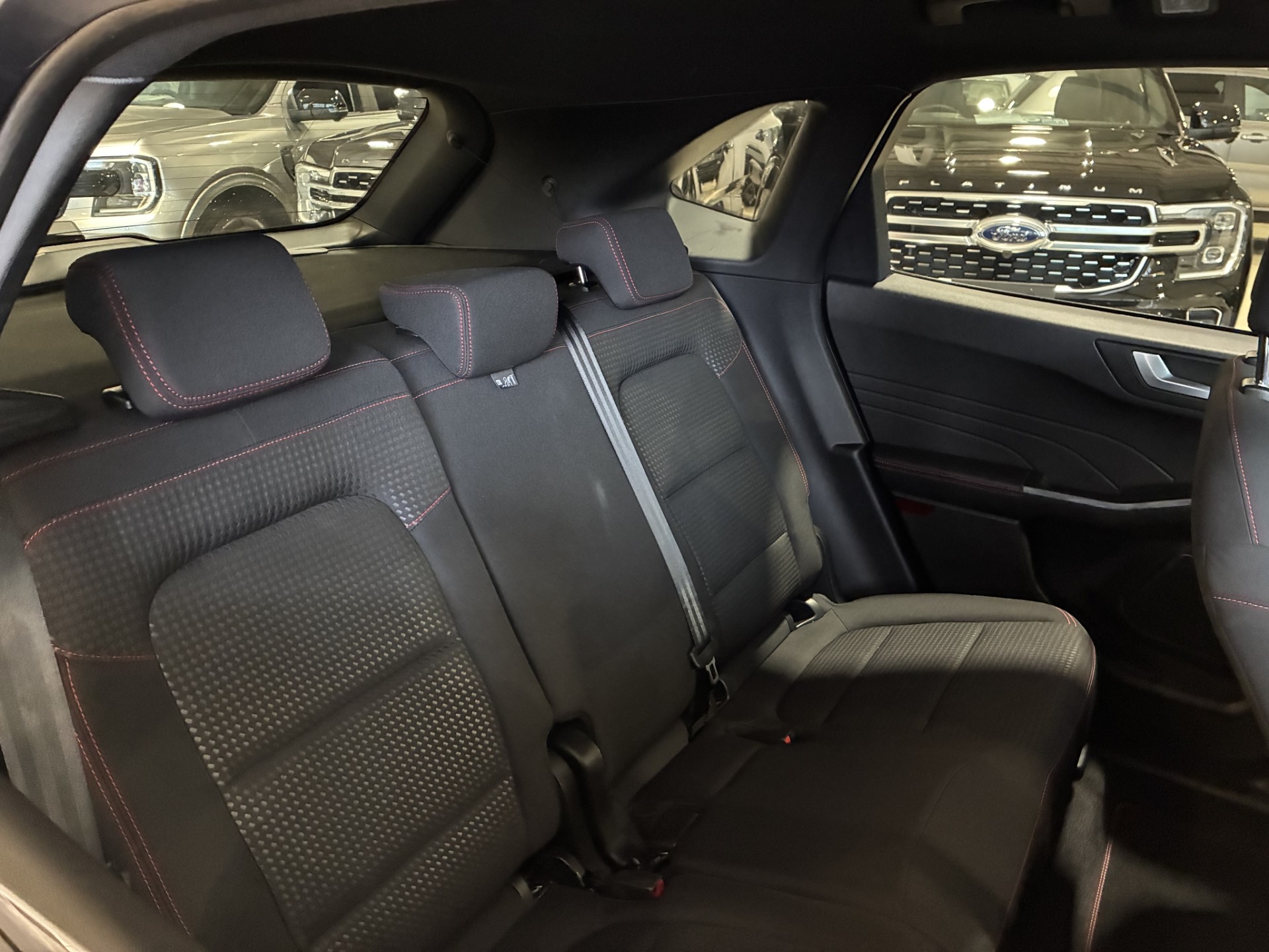 2024 Ford Escape St-Line Fhev 2.5Ph - Image 15