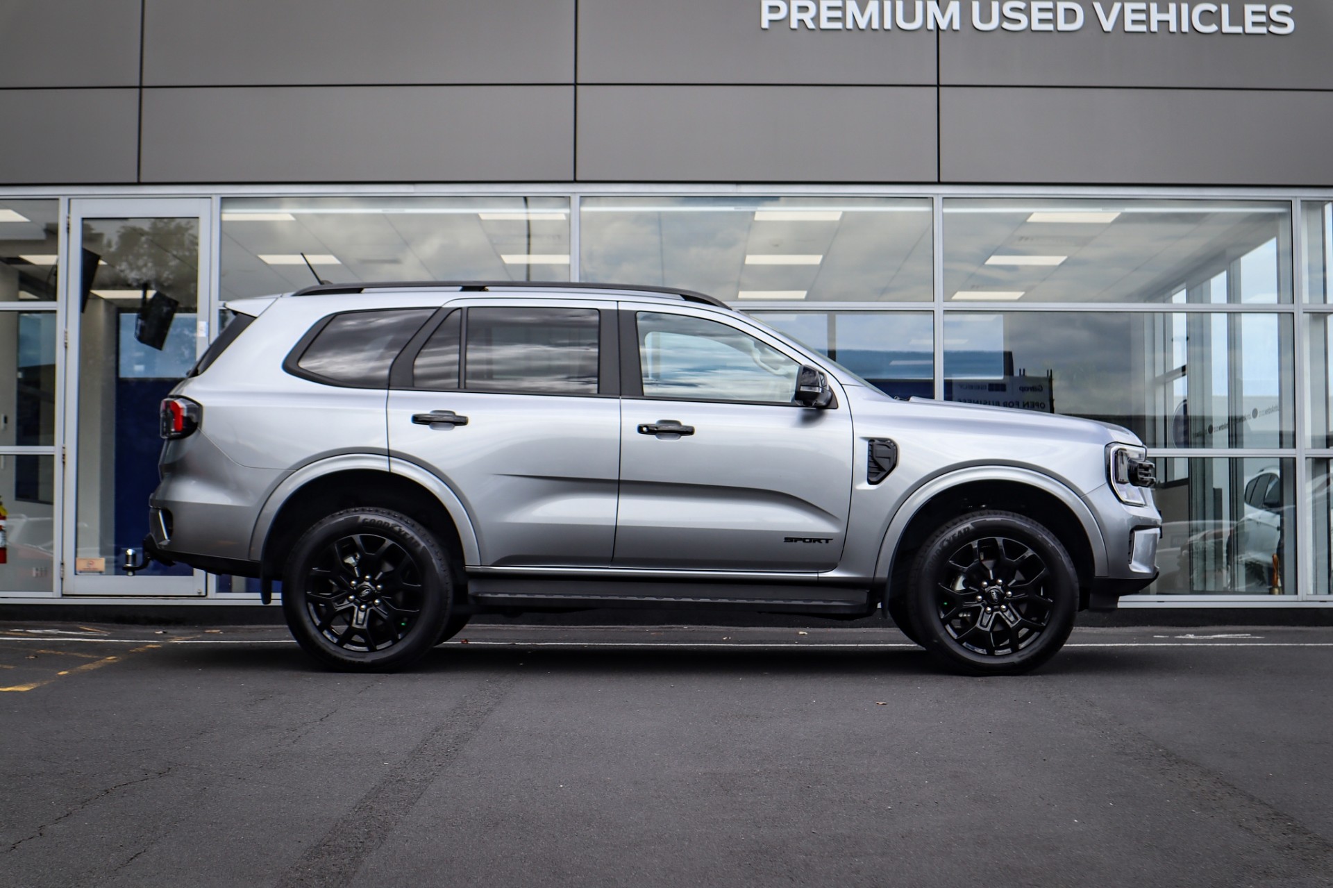 2024 Ford Everest Sport 2.0D/4Wd/10At - Image 2