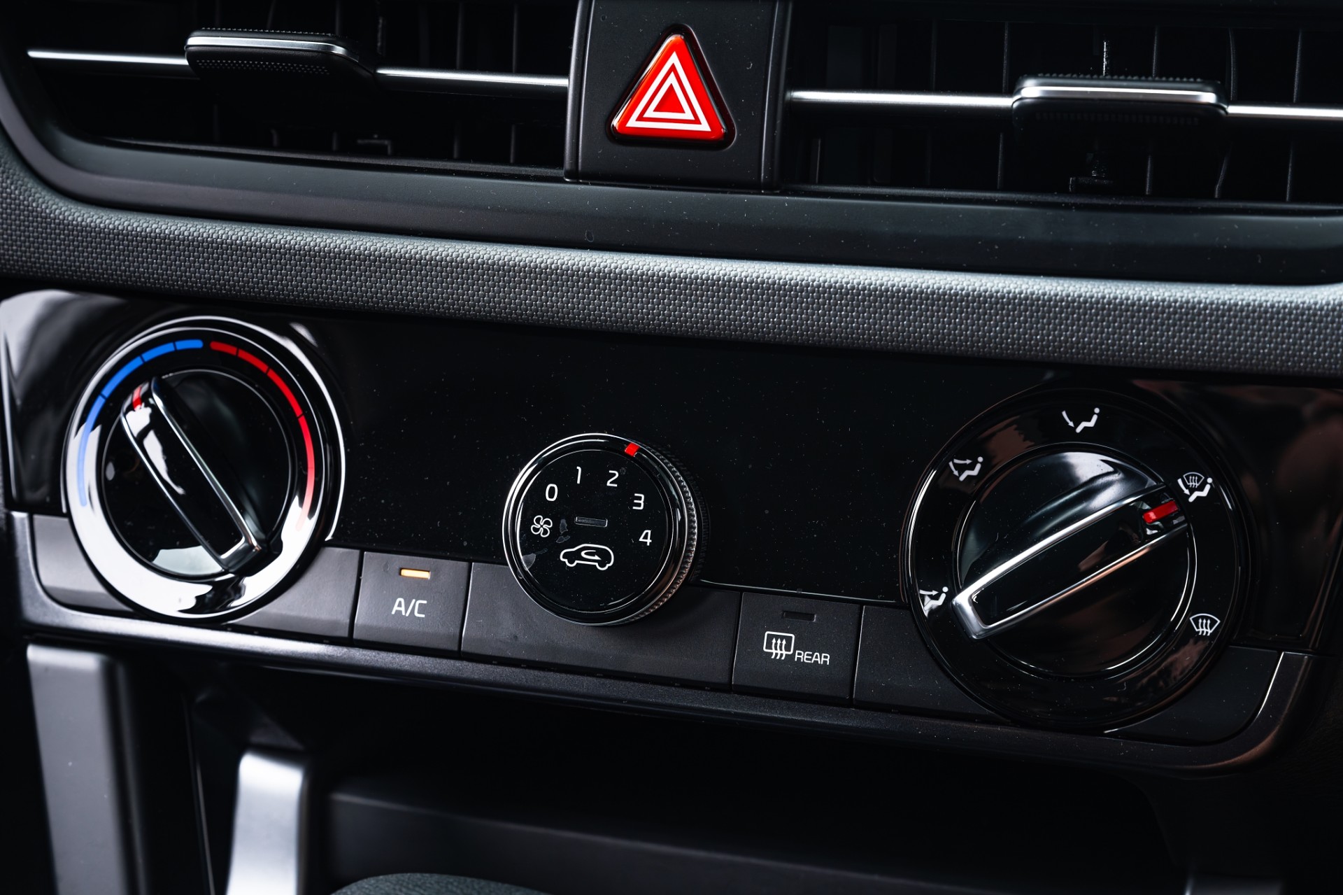 2024 Kia Seltos LX 2L Petrol Auto - Image 17