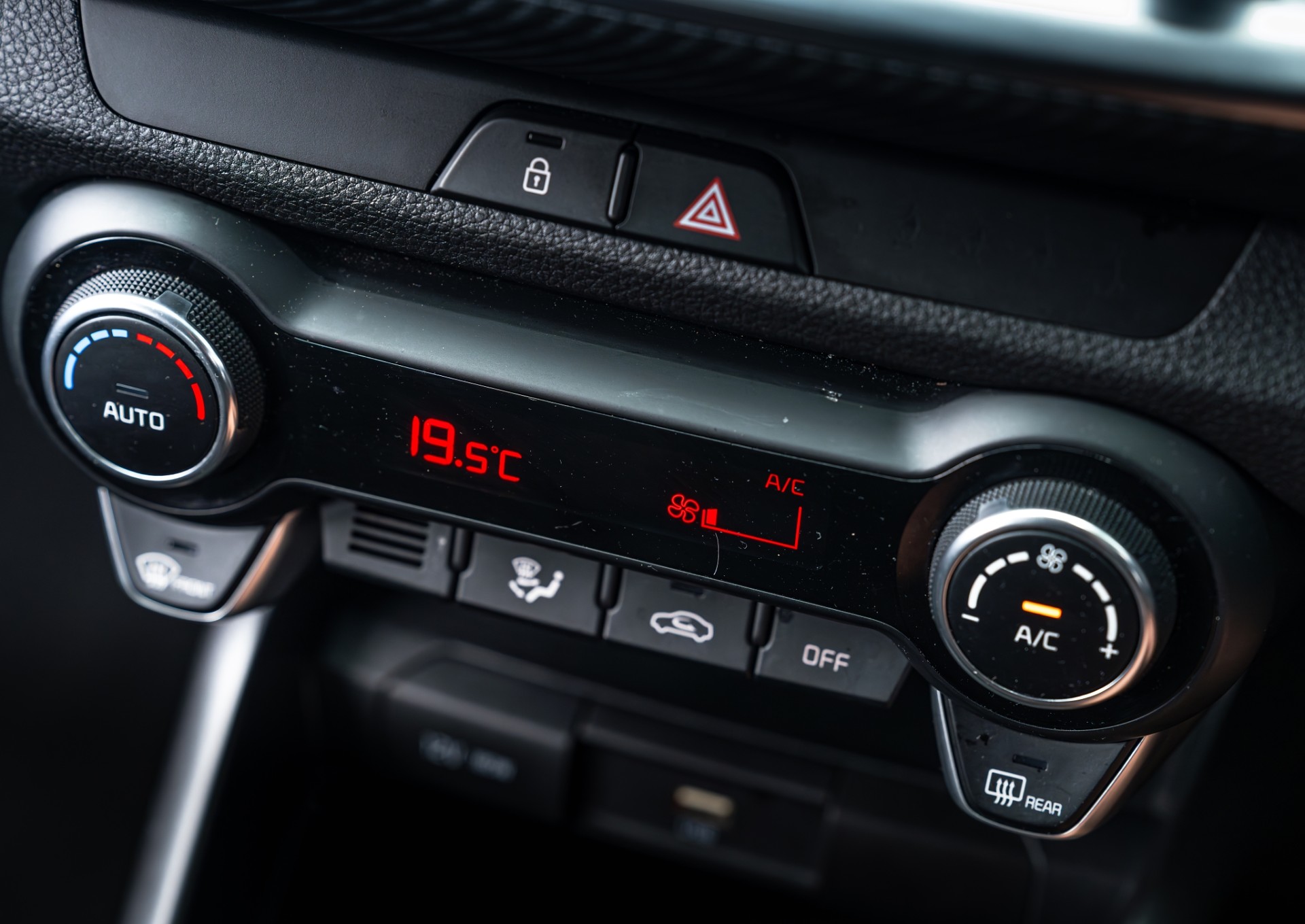 2024 Kia Stonic Gt-Line 74kW Turbo Petrol Auto - Image 17