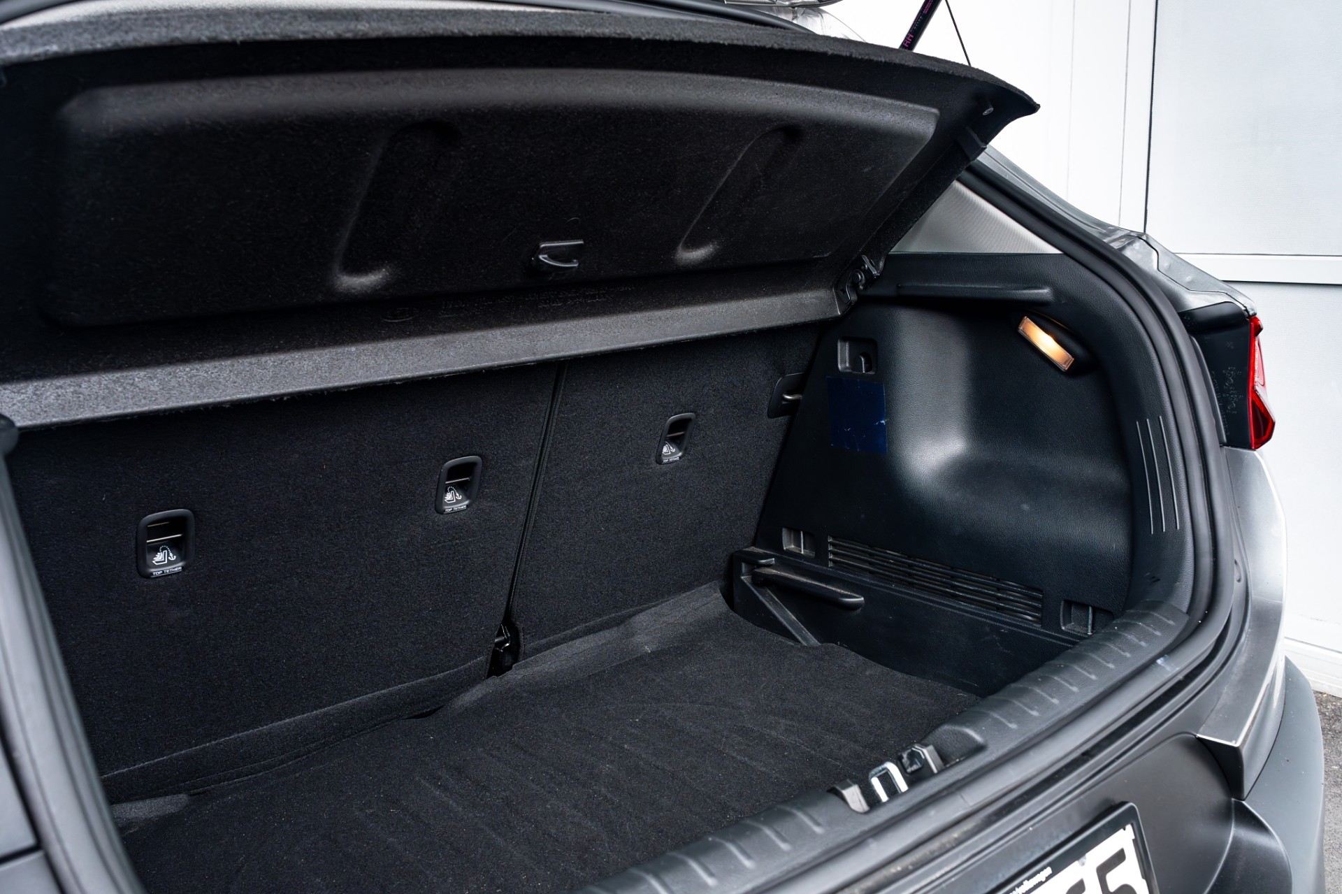 2024 Kia Stonic Gt-Line 74kW Turbo Petrol Auto - Image 11