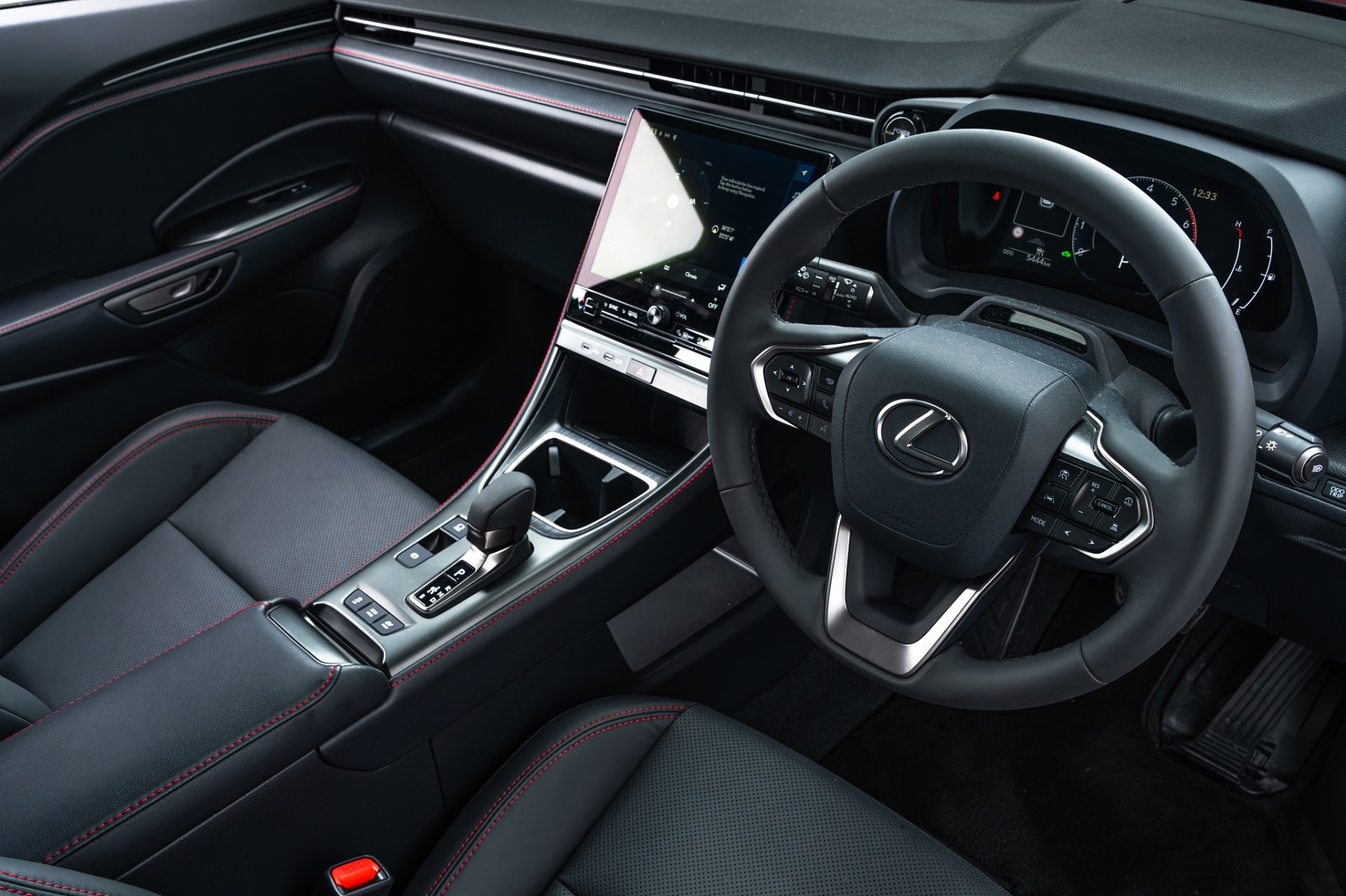2024 Lexus LBX Active 110kW Hybrid Auto - Image 14