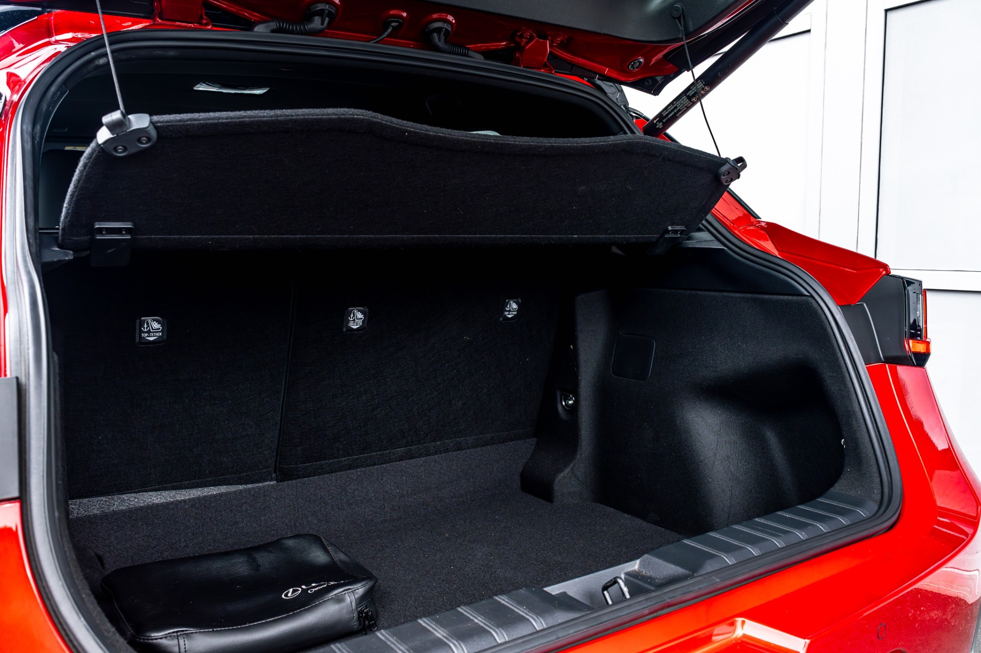 2024 Lexus LBX Active 110kW Hybrid Auto - Image 11