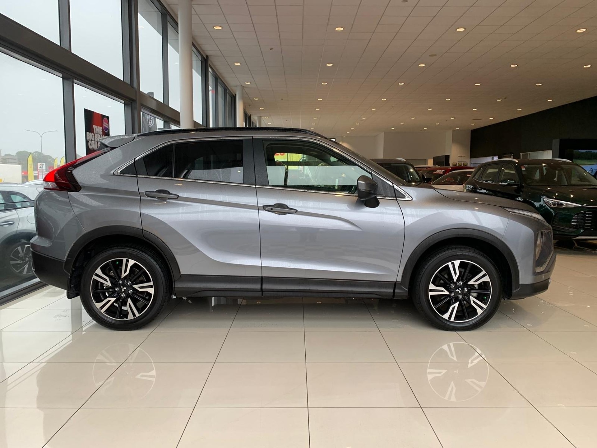 2024 Mitsubishi Eclipse Cross Xls 1.5Pt/8Cvt - Image 3