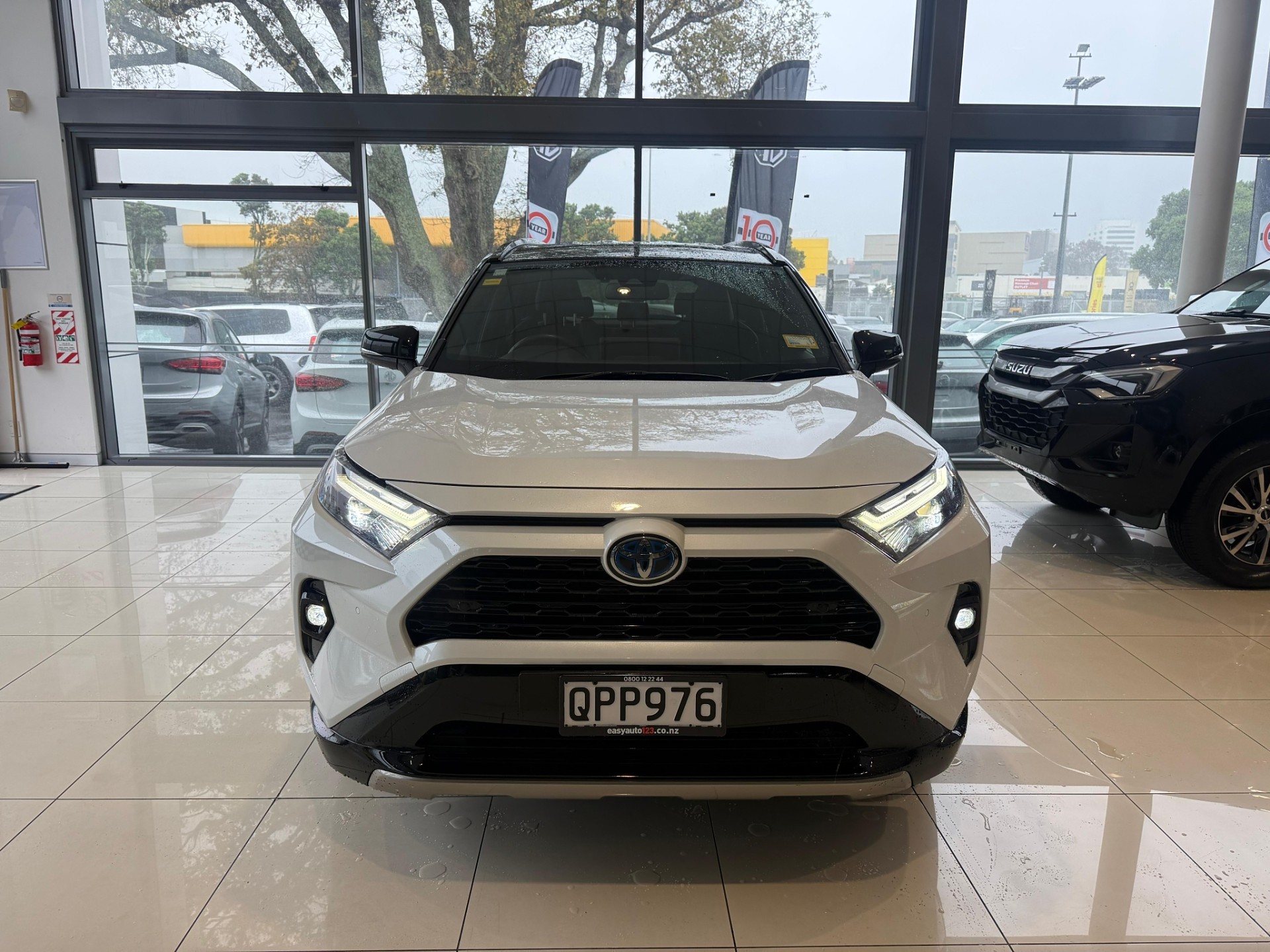 2024 Toyota RAV4 Xse 2.5Ph/4Wd/Hd - Image 3