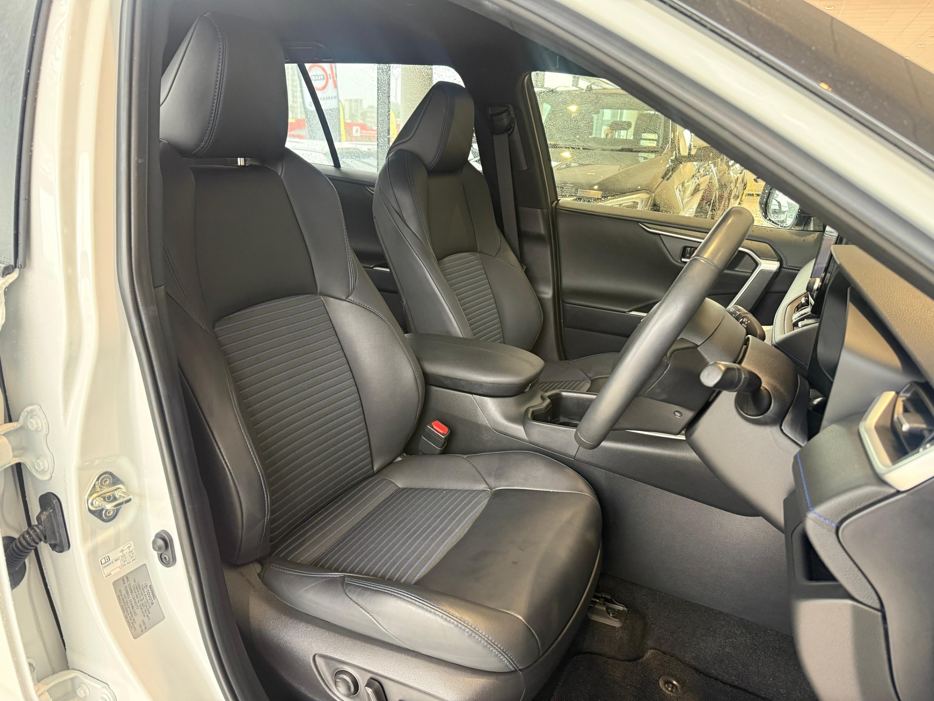 2024 Toyota RAV4 Xse 2.5Ph/4Wd/Hd - Image 10